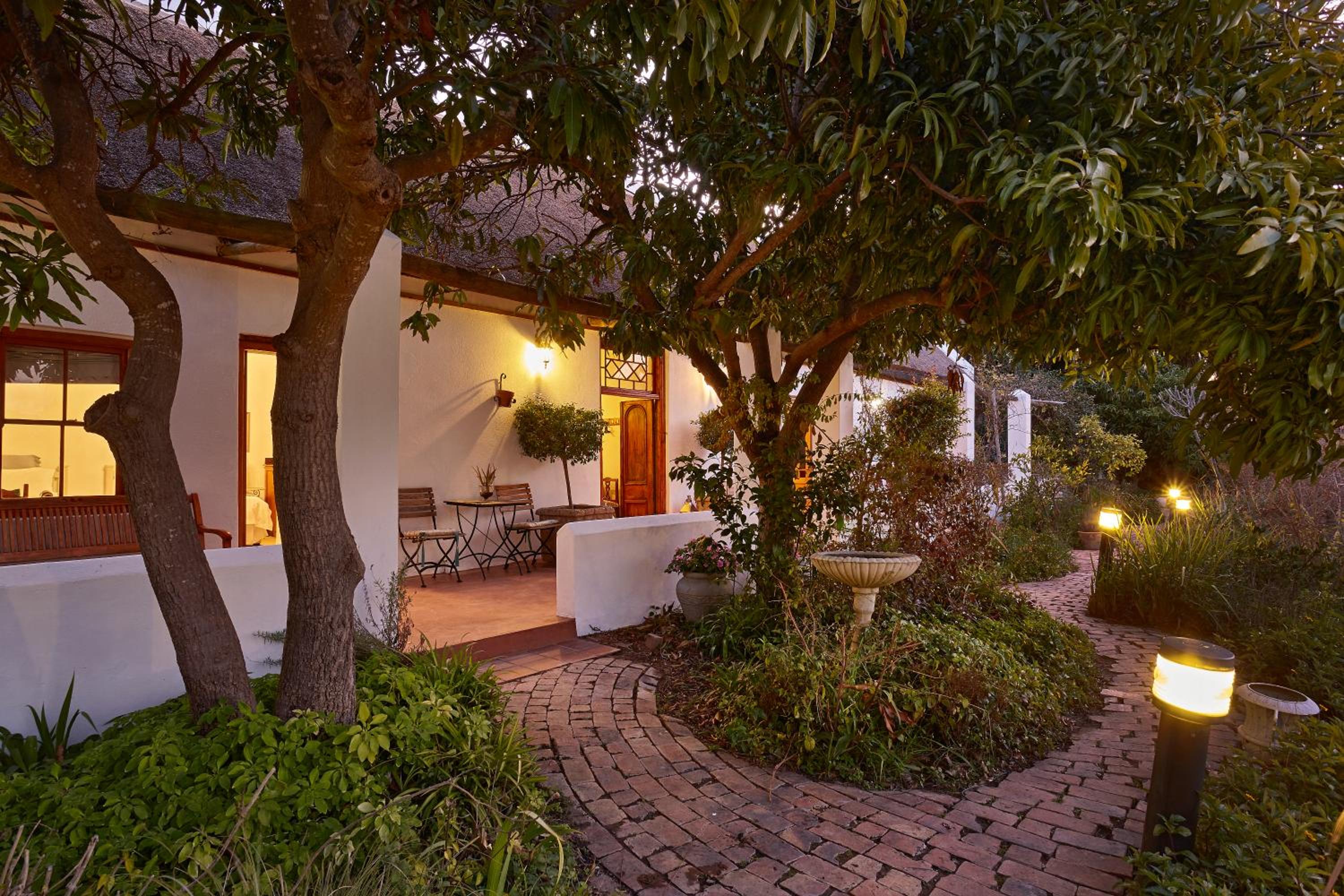 Double or Twin Room with Terrace photo 2