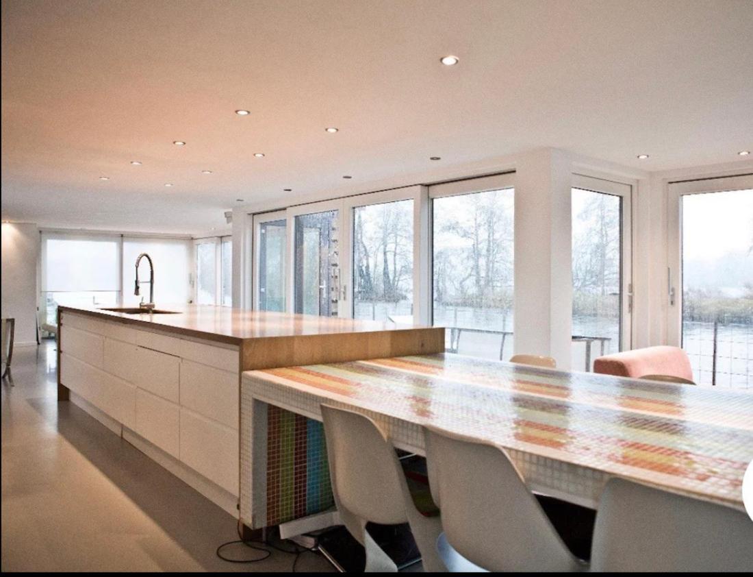 Villa photo 2