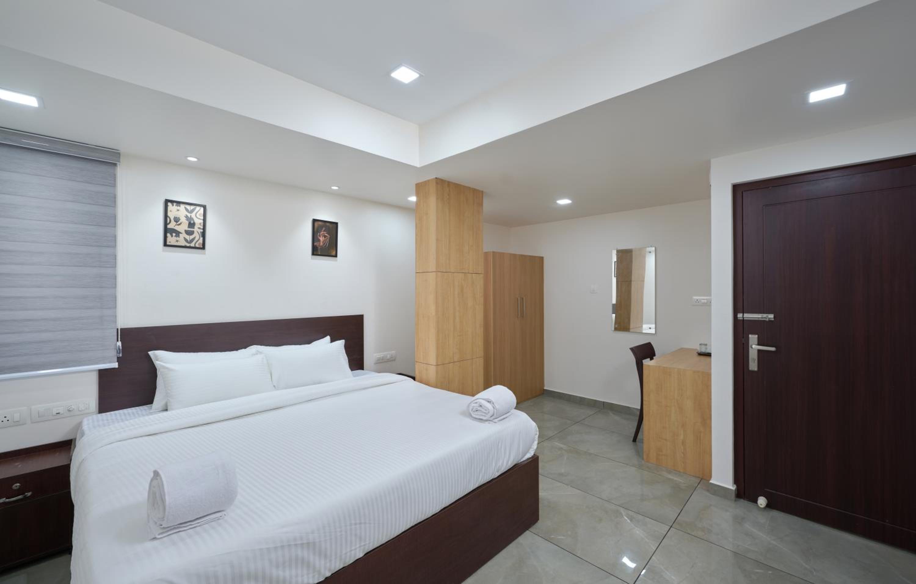 Deluxe Double Room - Photo 13
