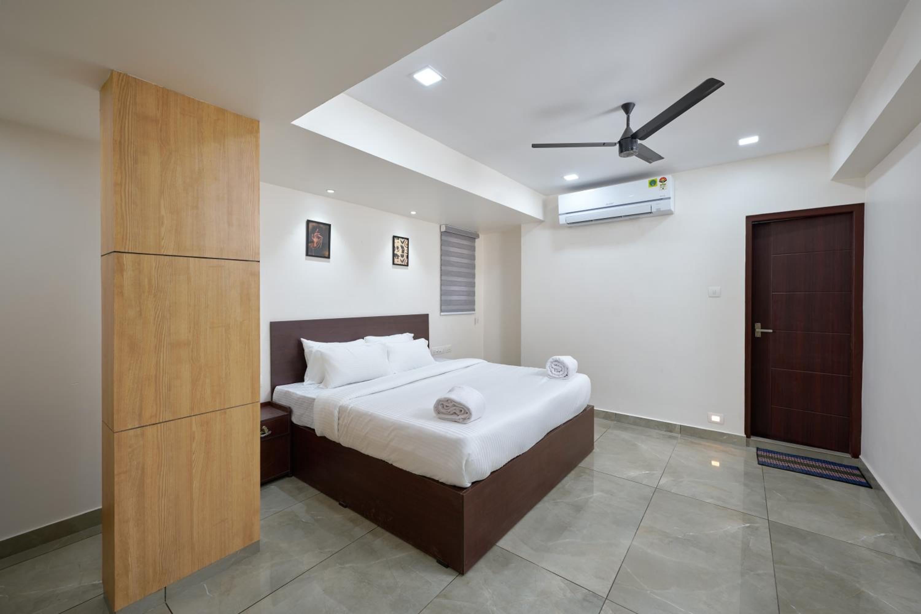 Deluxe Double Room - Photo 8