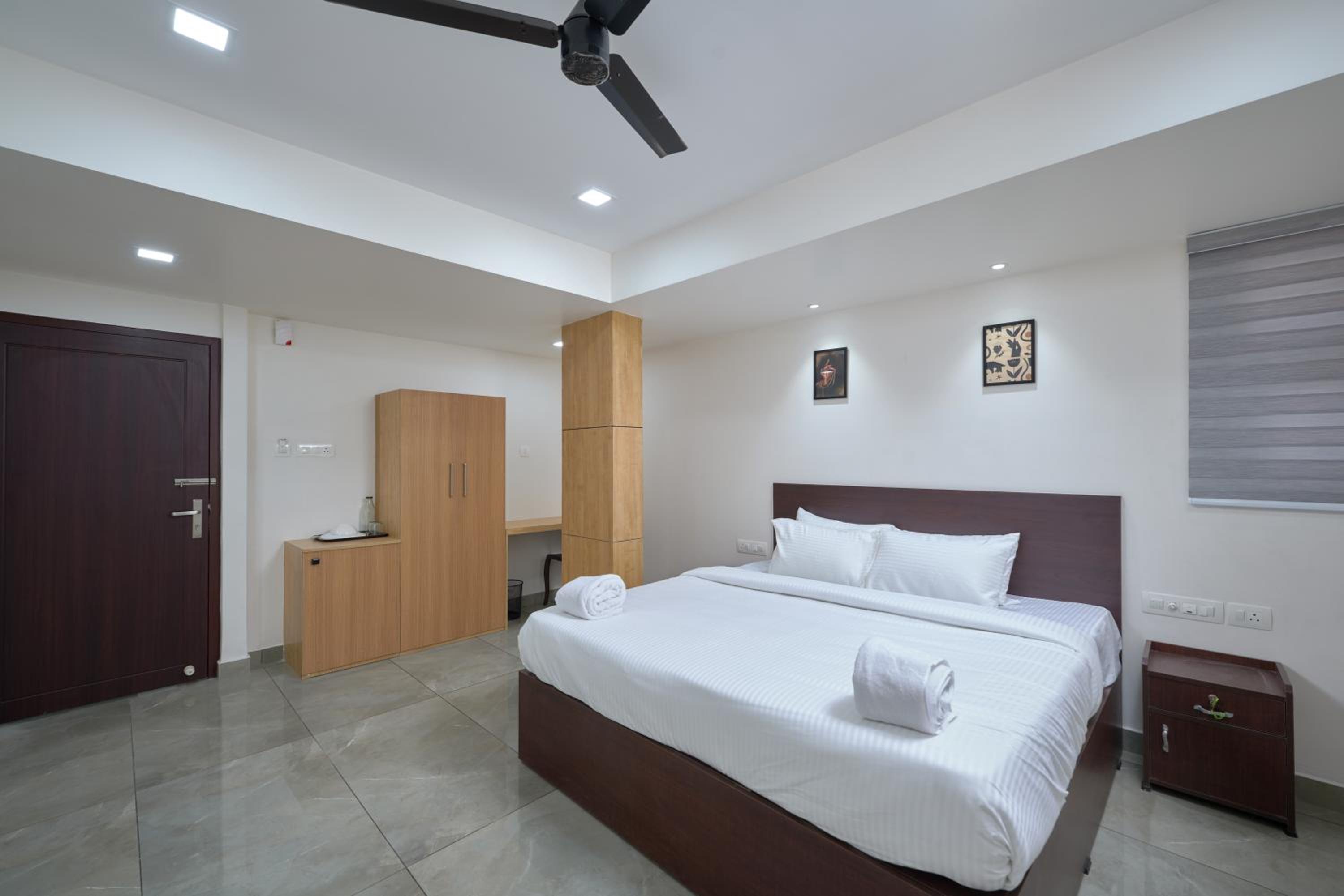 Deluxe Double Room - Photo 7