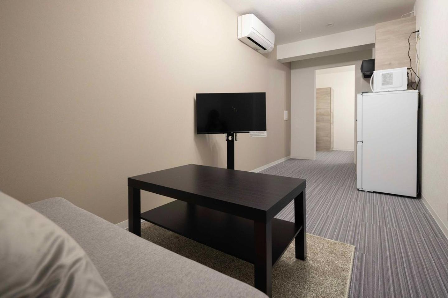 One-Bedroom Apartment photo 3