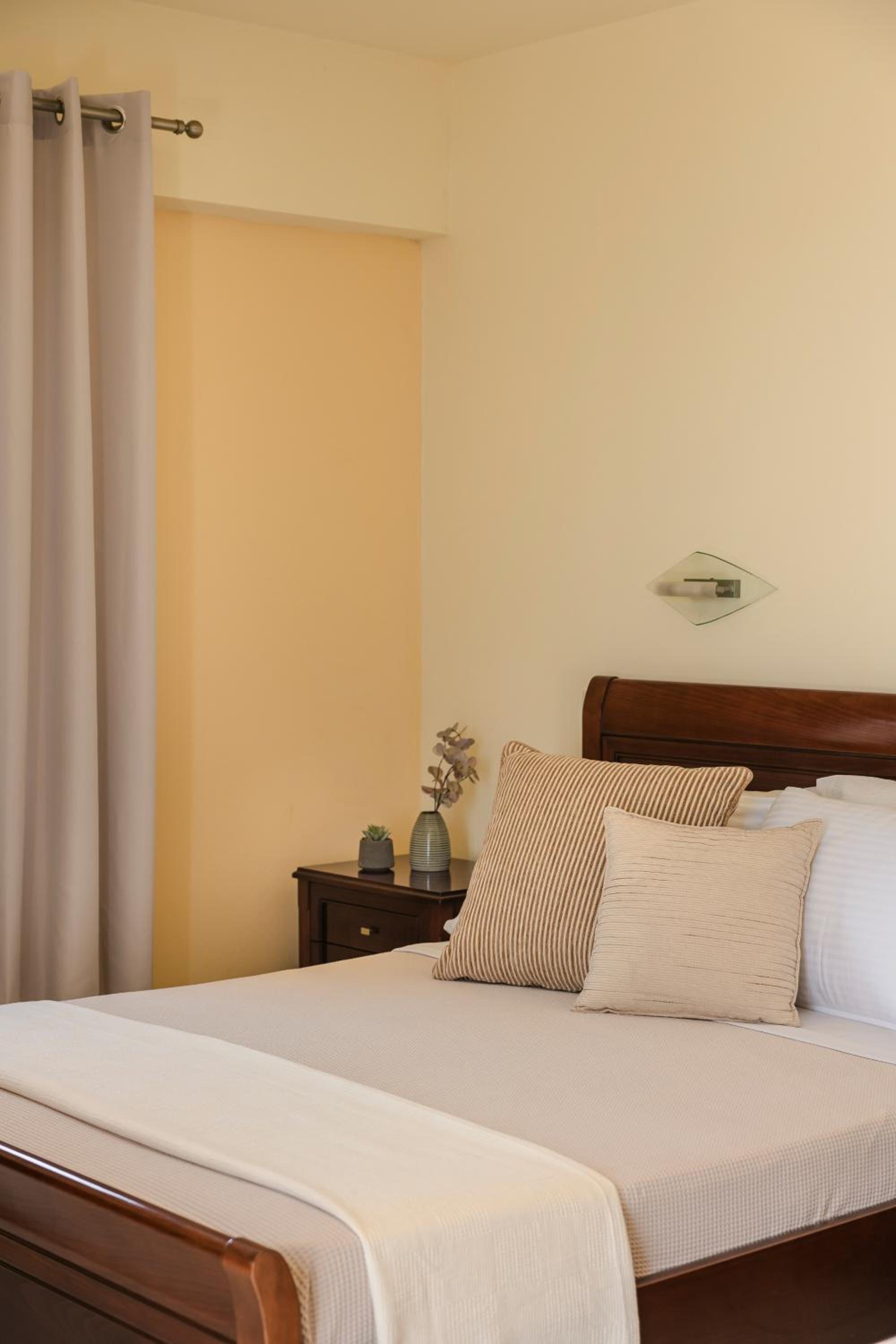Standard Triple Room with Sea View photo 3
