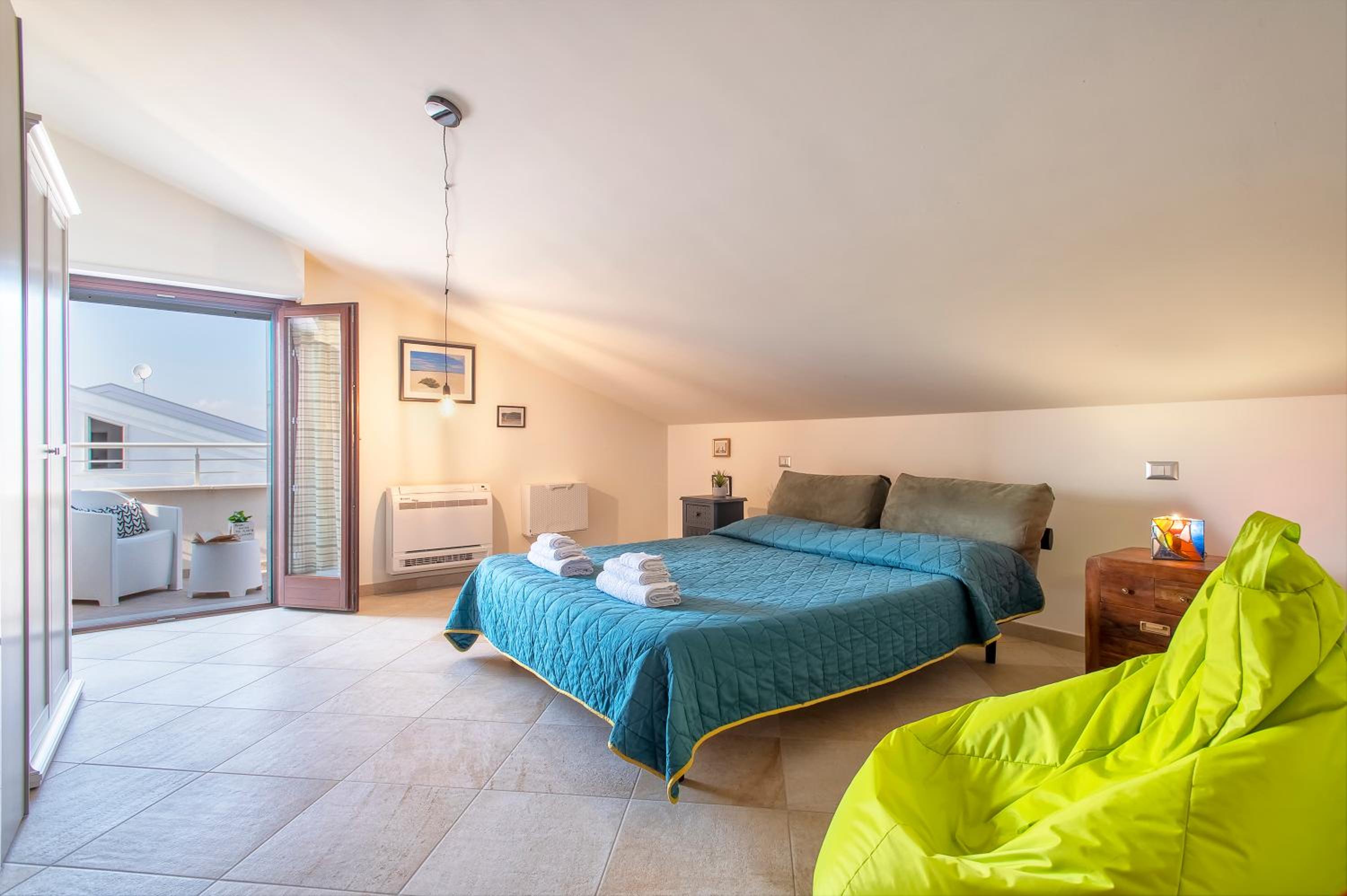 Superior One-Bedroom Apartment with Balcony