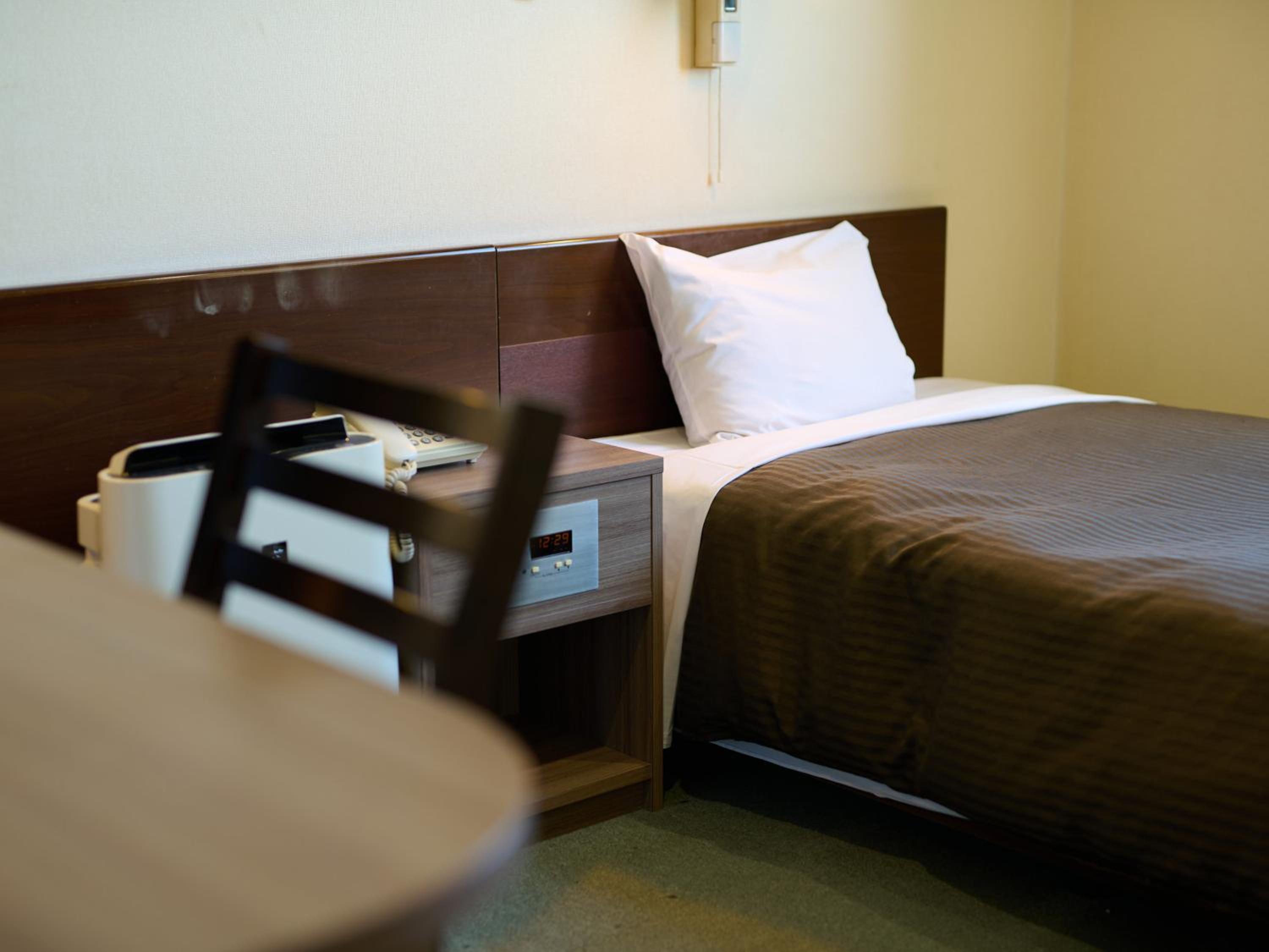 Standard Single Room - Smoking photo 3