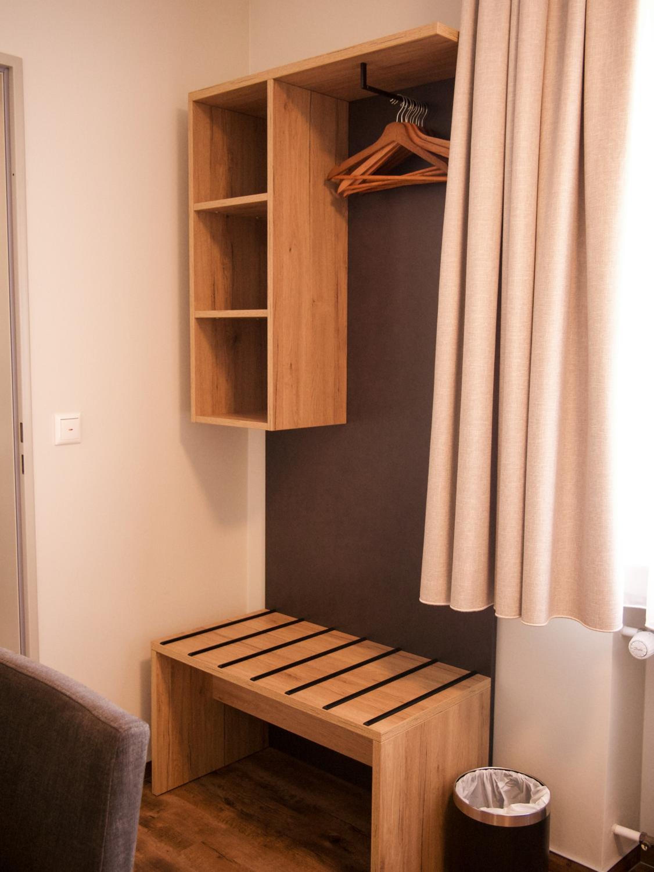 Single Room photo 3