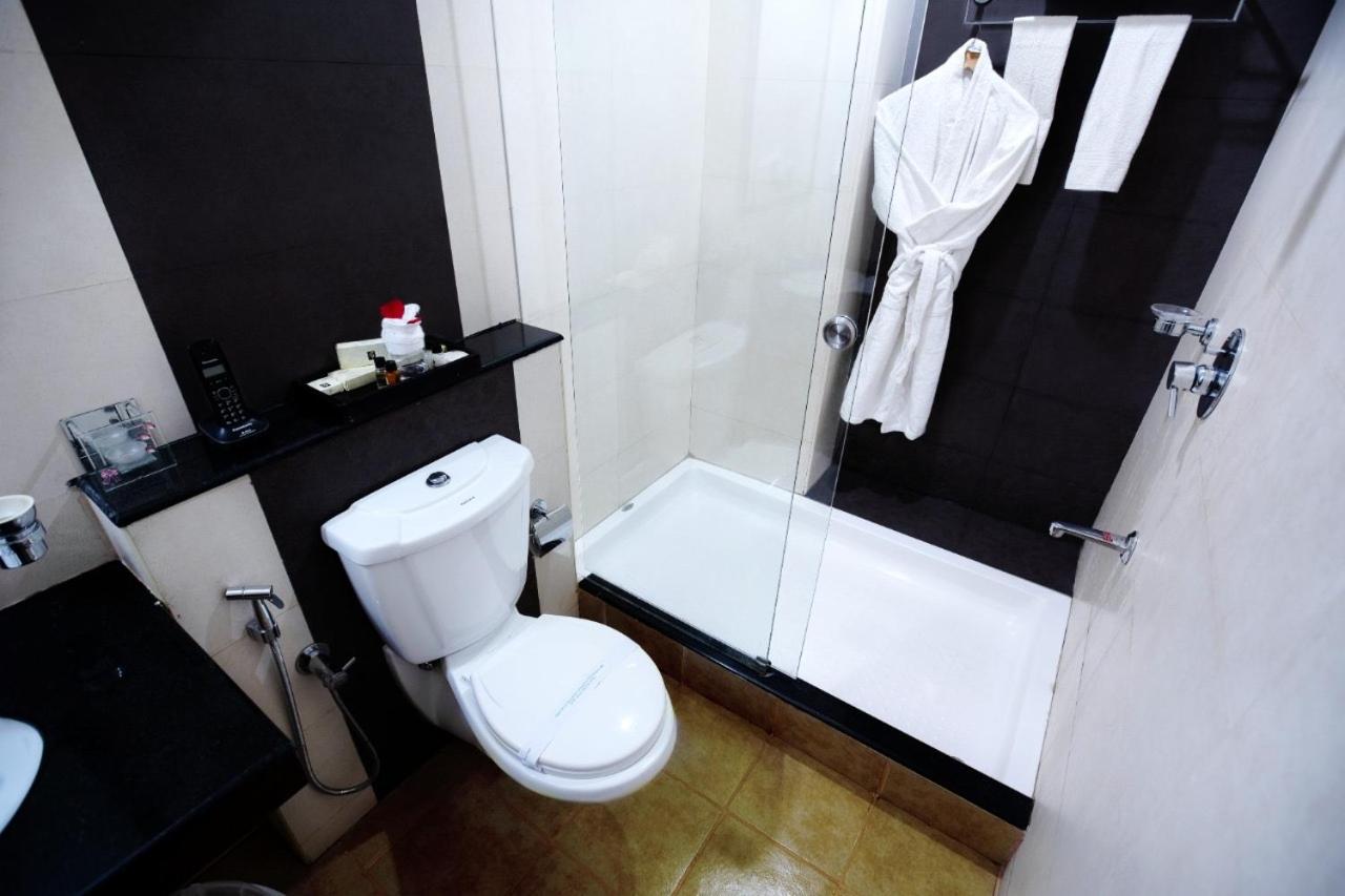 Double or Twin Room with Private Bathroom