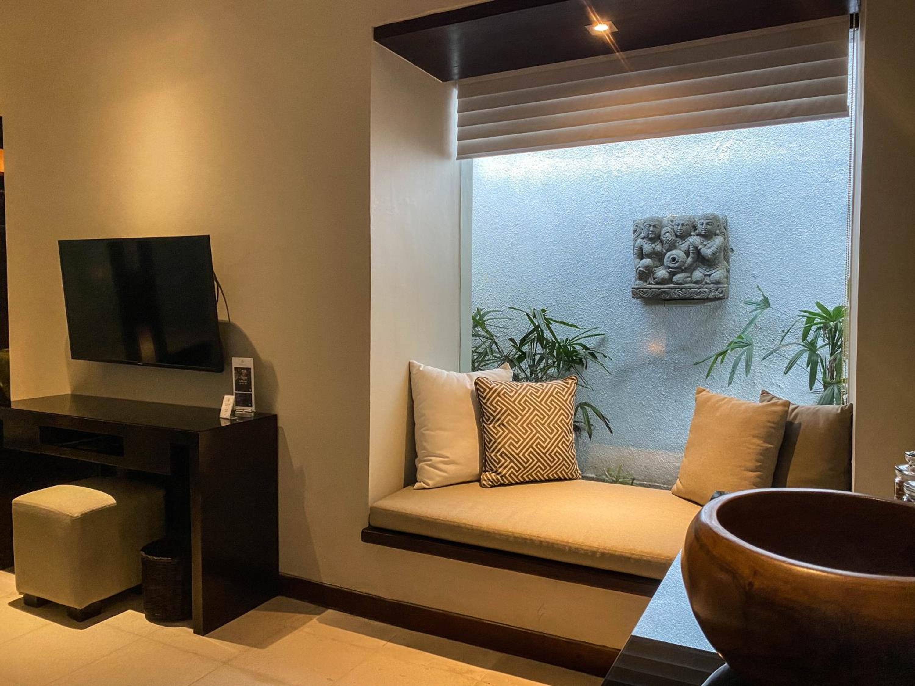 Garden Two-Bedroom Villa with Private Pool - Photo 5