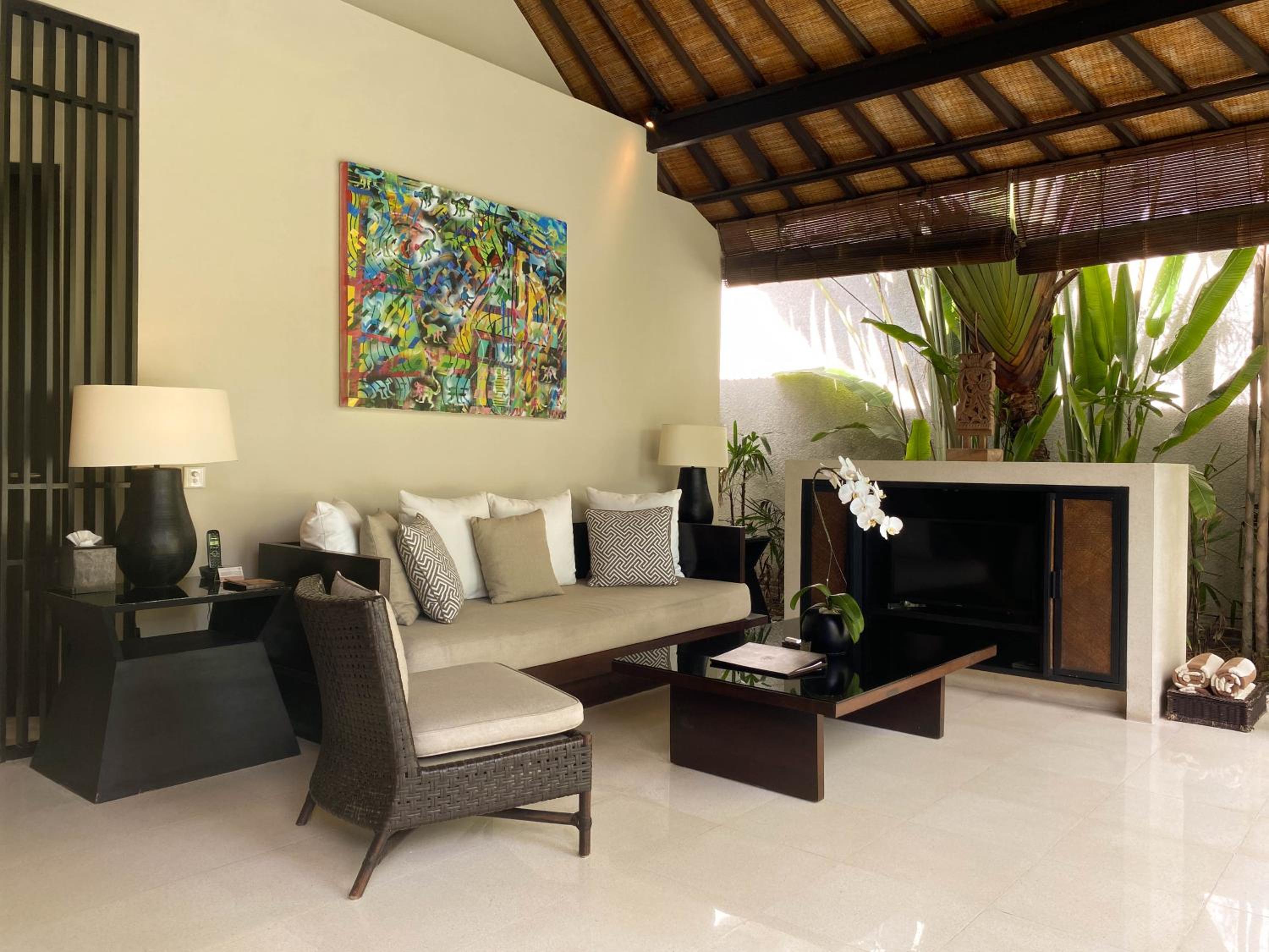 Garden Two-Bedroom Villa with Private Pool - Photo 2