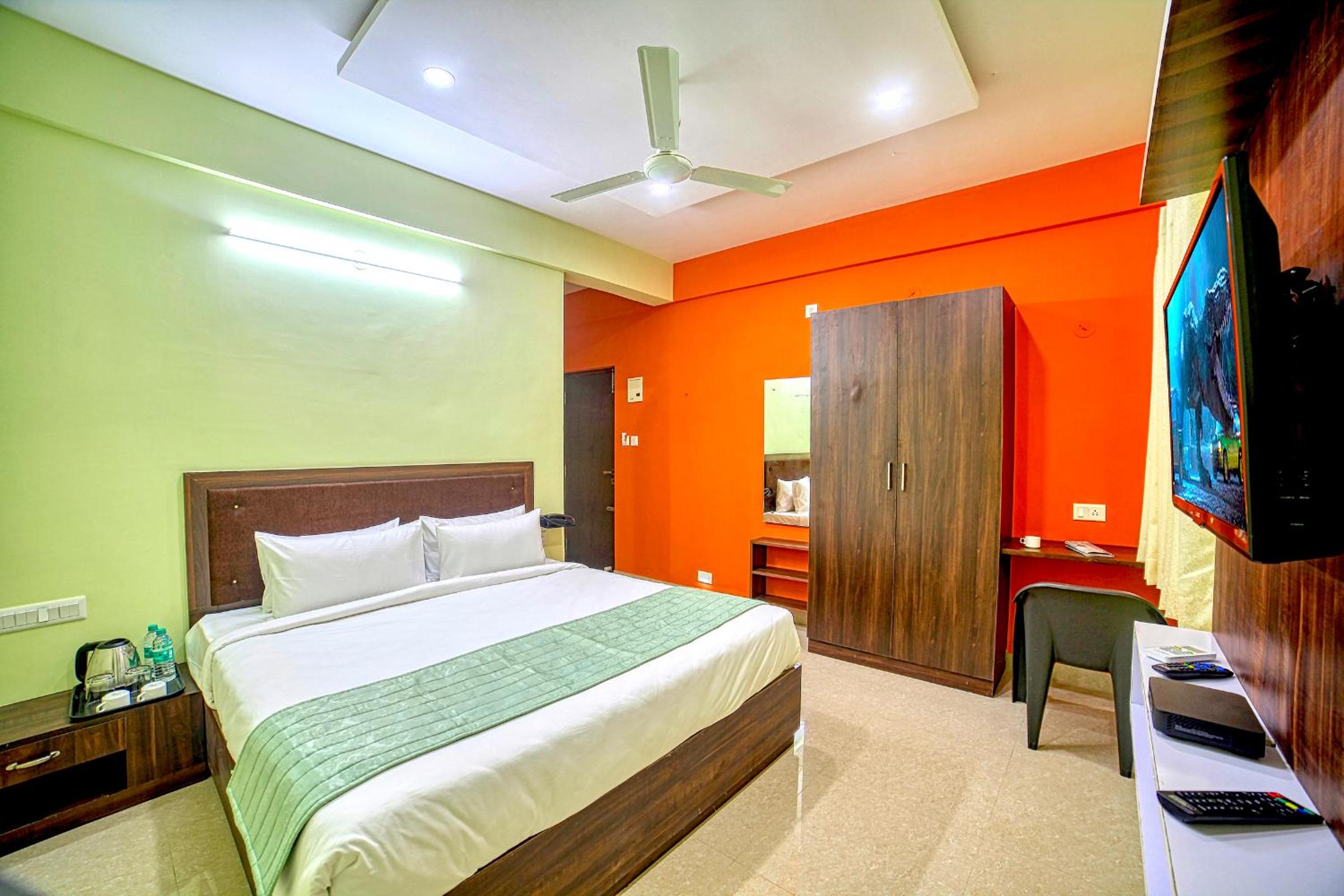 Double Room with Private Bathroom photo 3