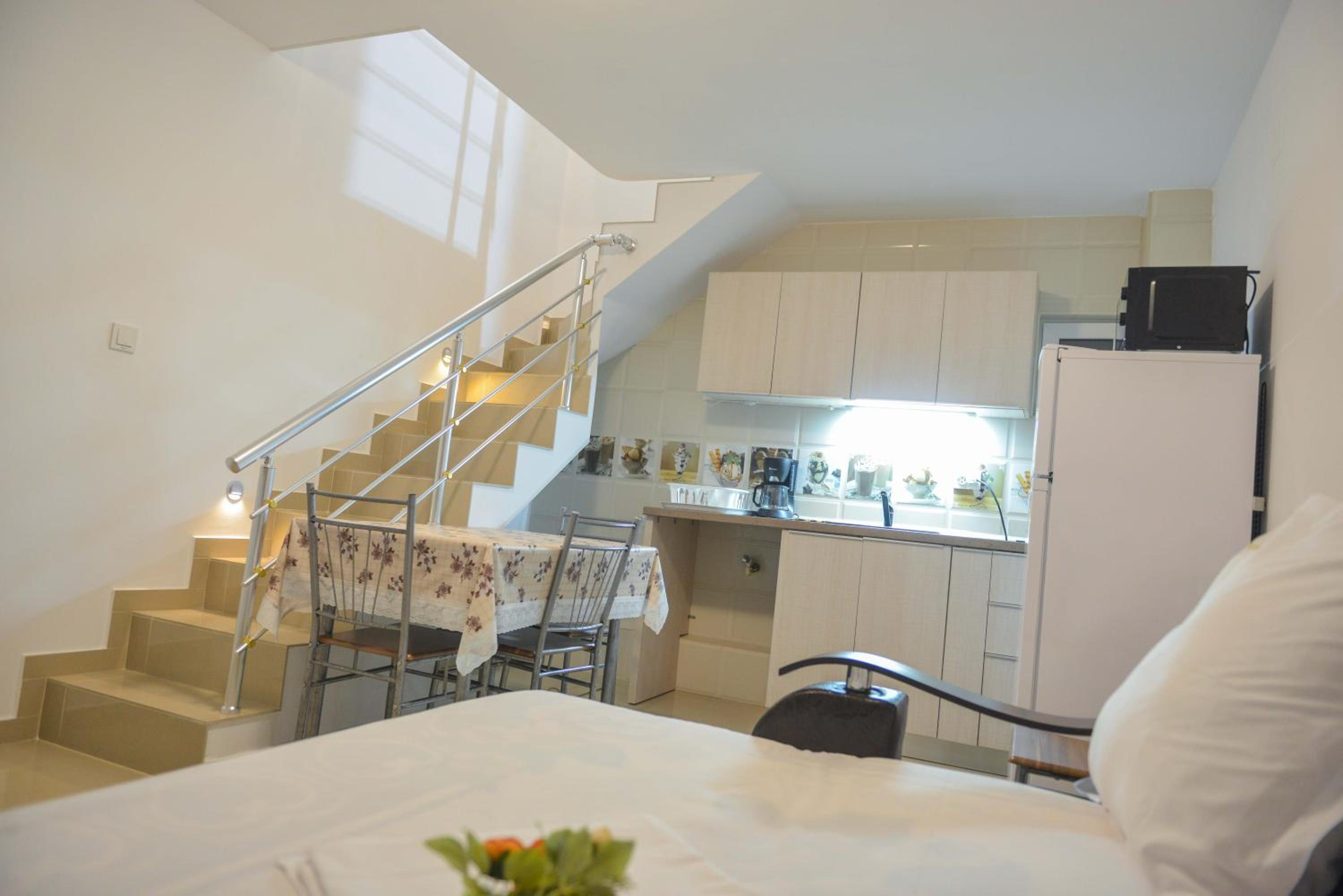 One-Bedroom Apartment with Balcony photo 3