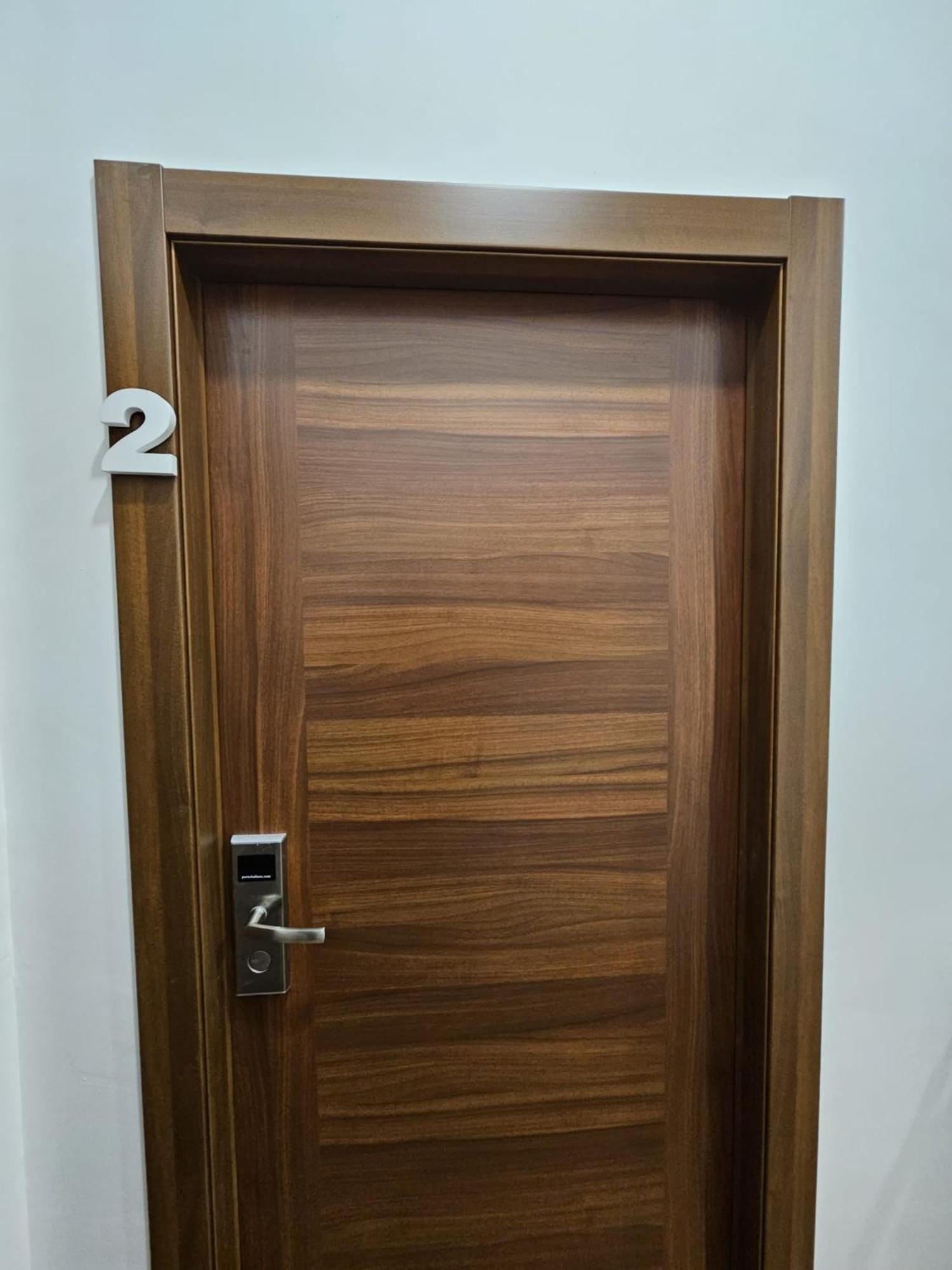 Deluxe Double Room with Balcony - Photo 18