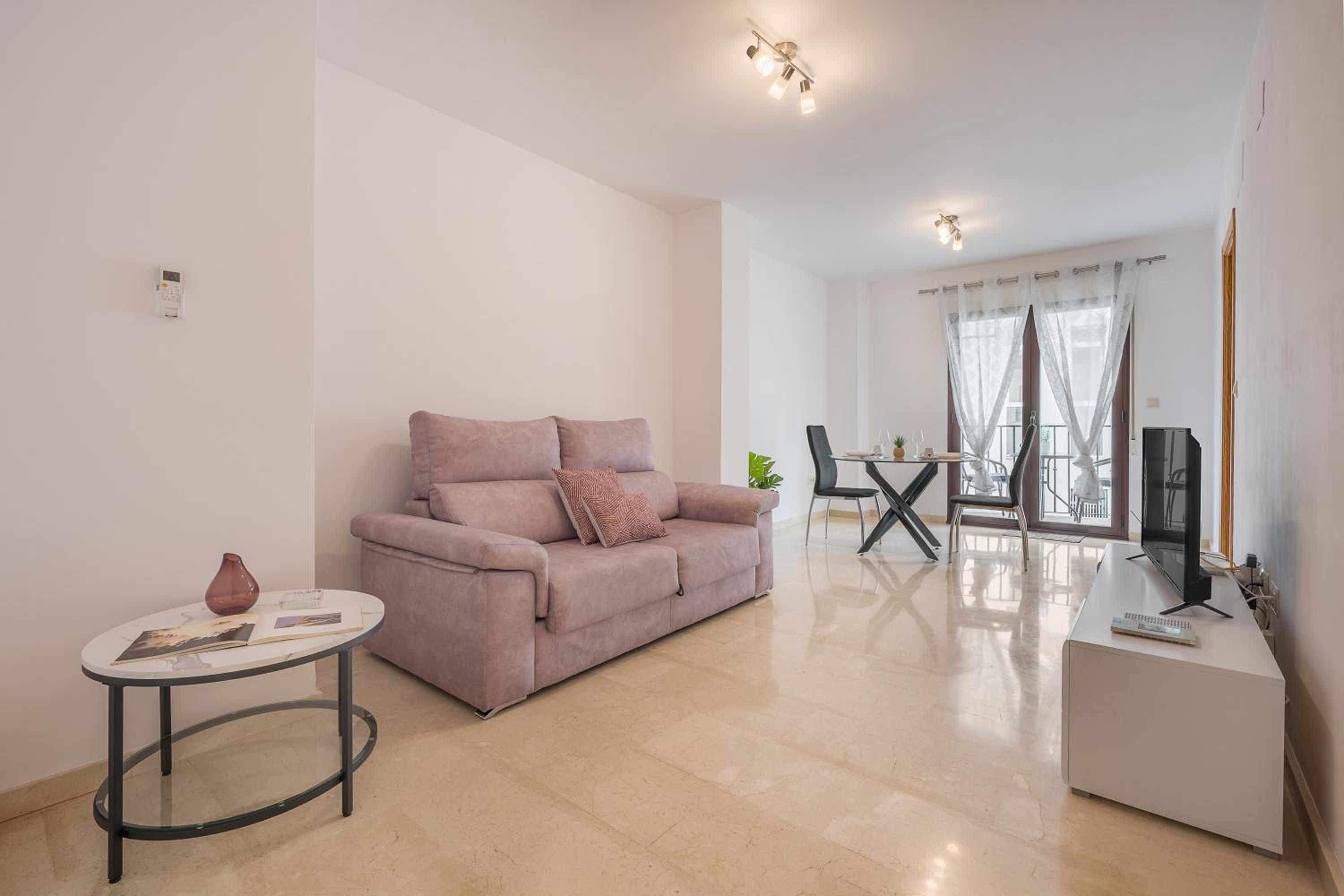 Apartamento de un dormitorio superior con balcón