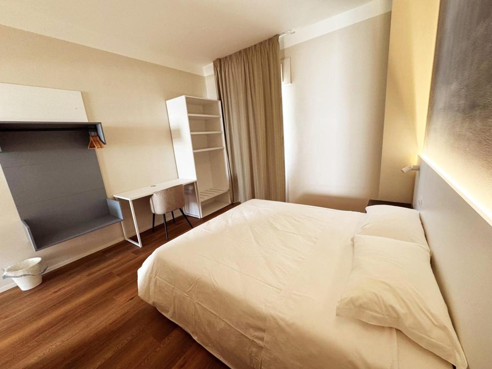 Large Double Room photo 3