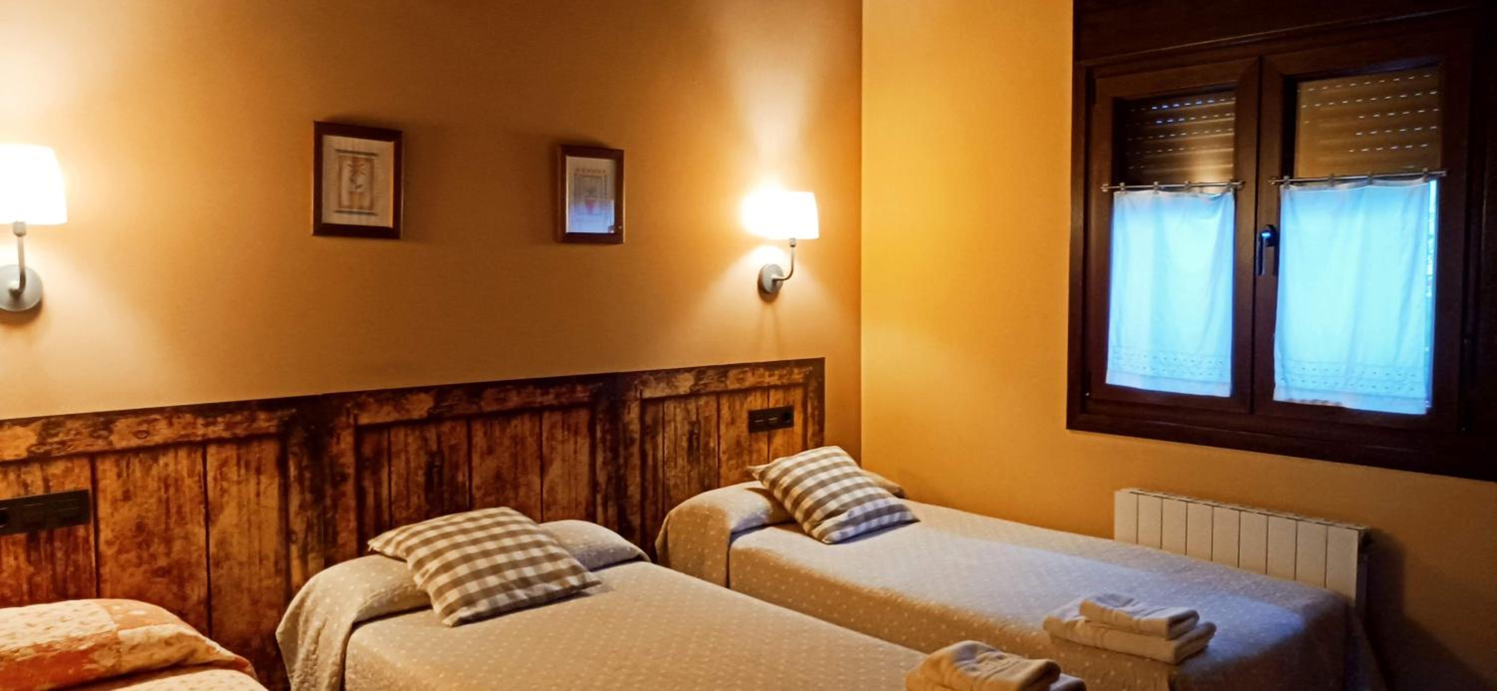 Apartamento de Dos Dormitorios con Vista al Jardín
