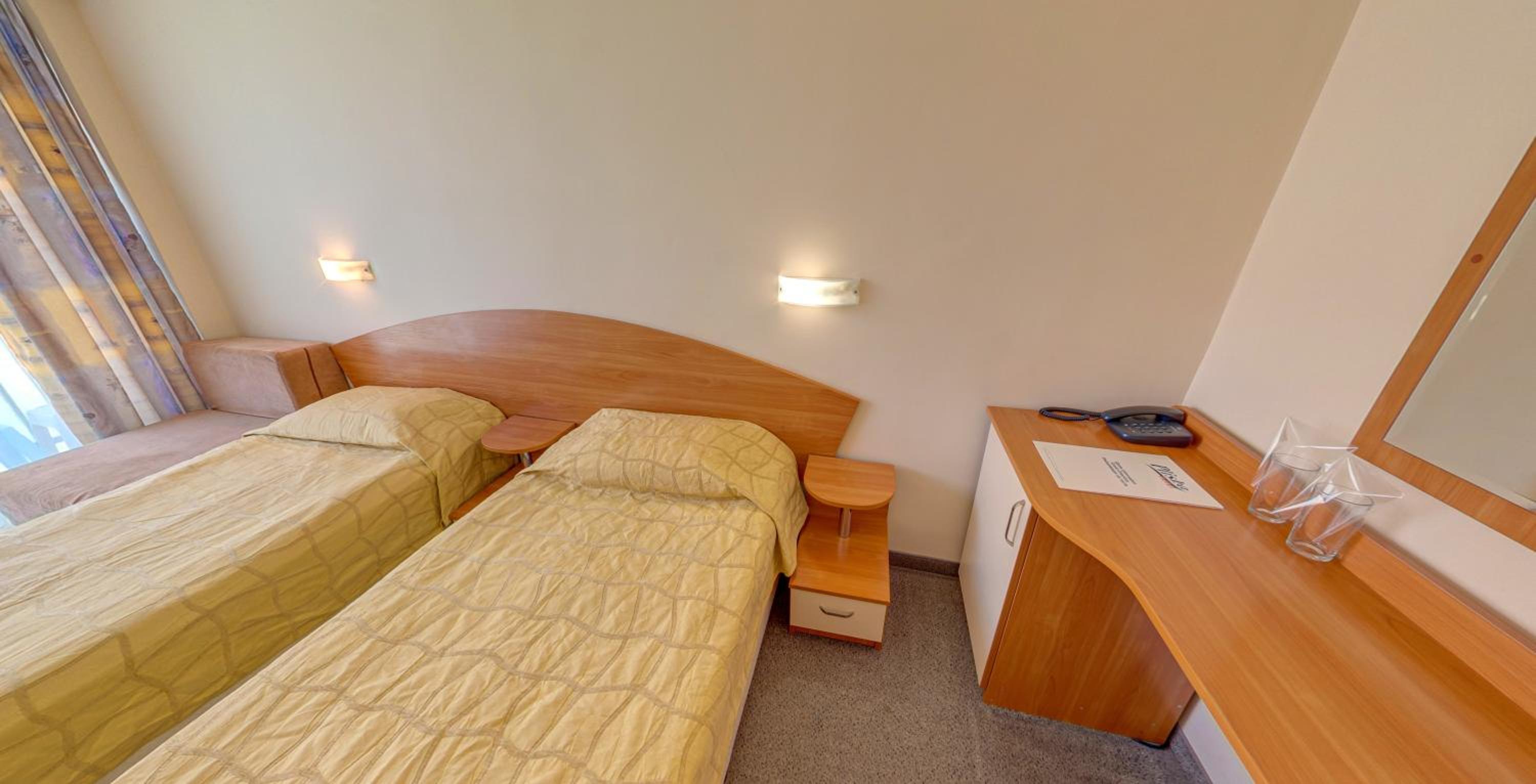 Twin Room - Photo 1