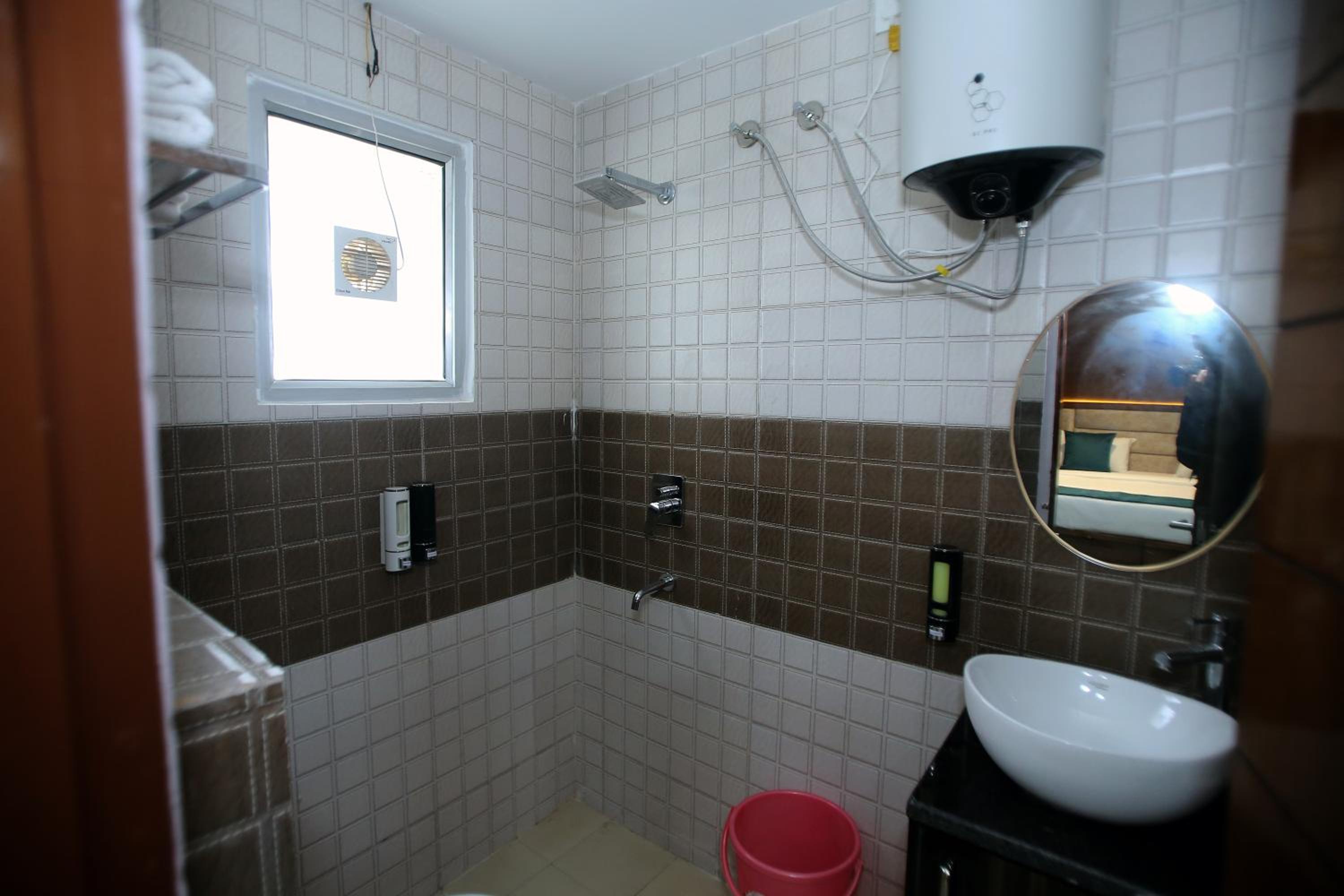 Budget Double Room photo 3
