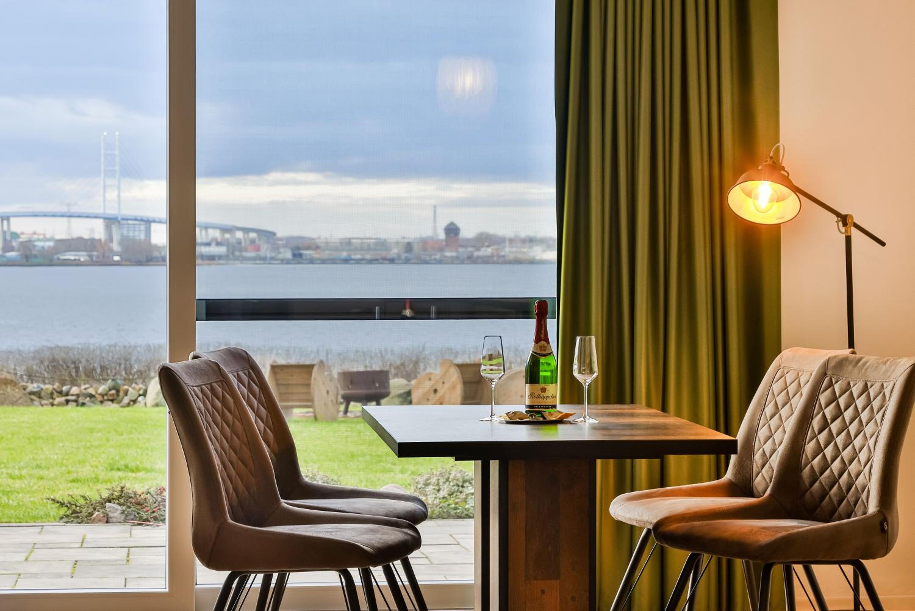 Apartment With Terrace photo 3