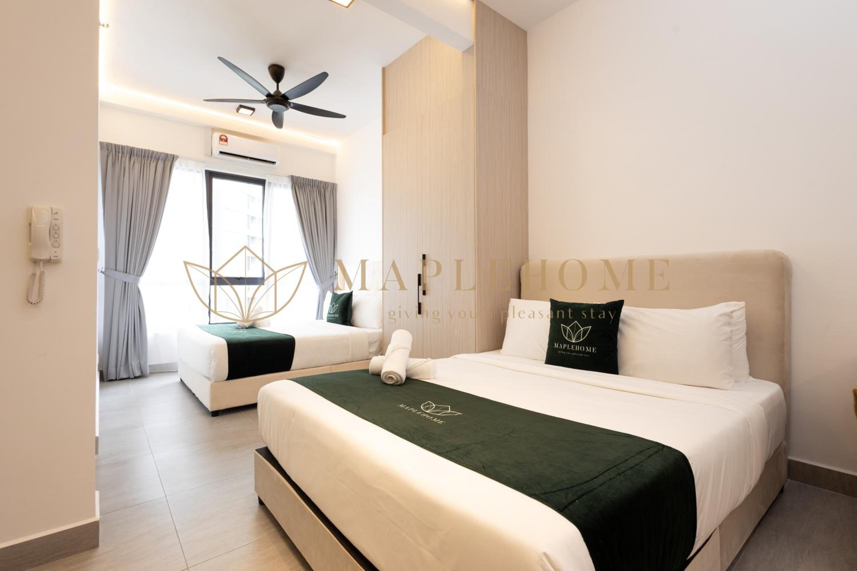 Deluxe Family Suite - Photo 8
