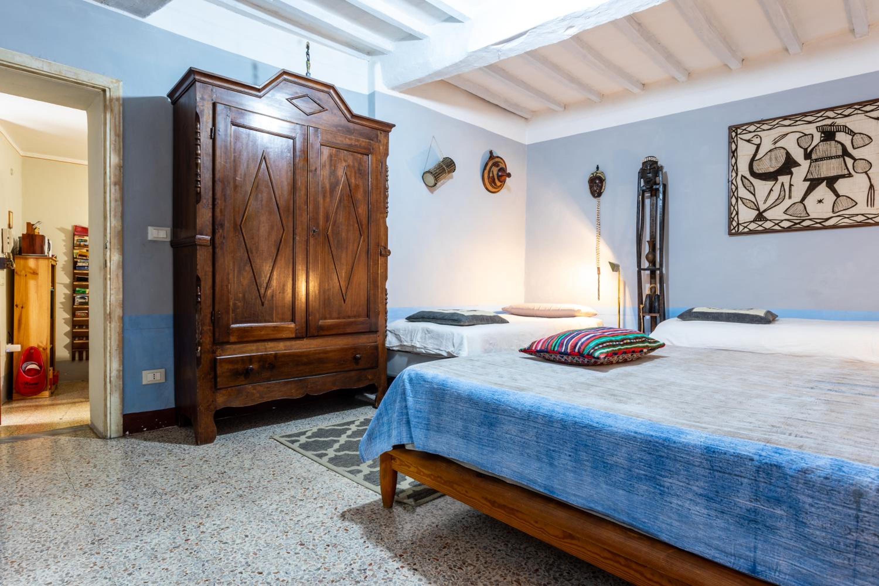 Quadruple Room with Private Bathroom photo 1