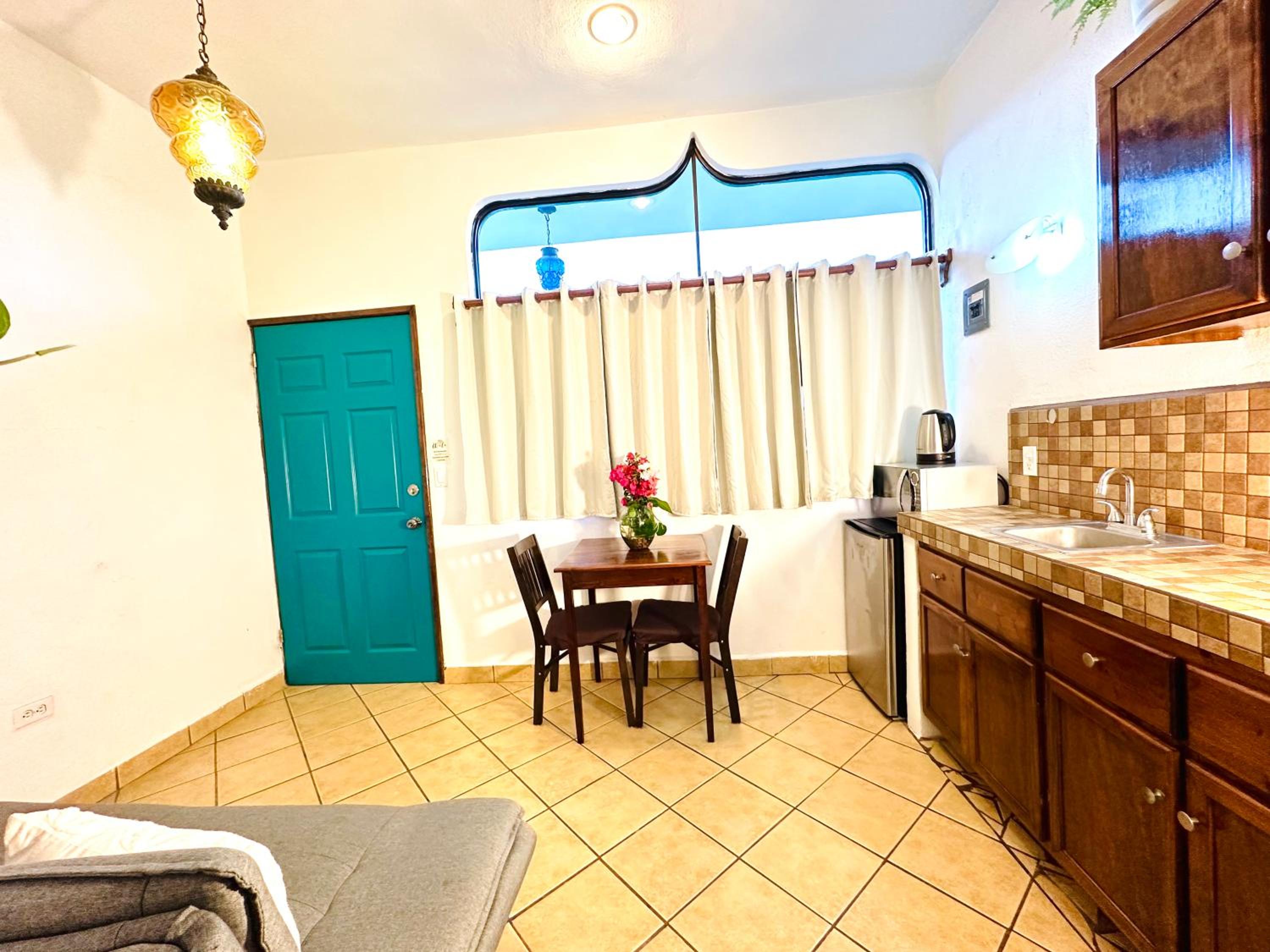 Studio Apartment - Photo 11