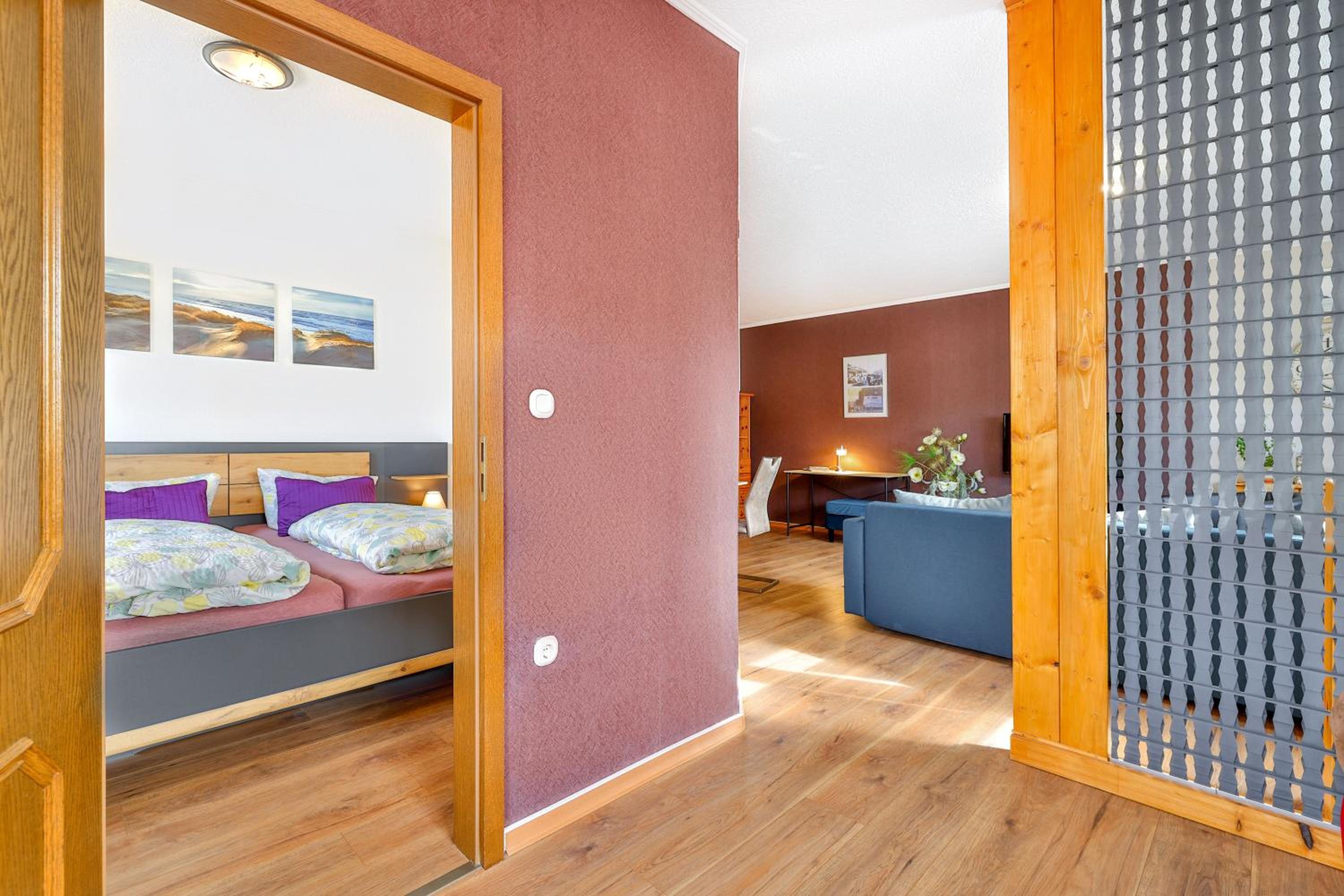 One-Bedroom Apartment photo 1