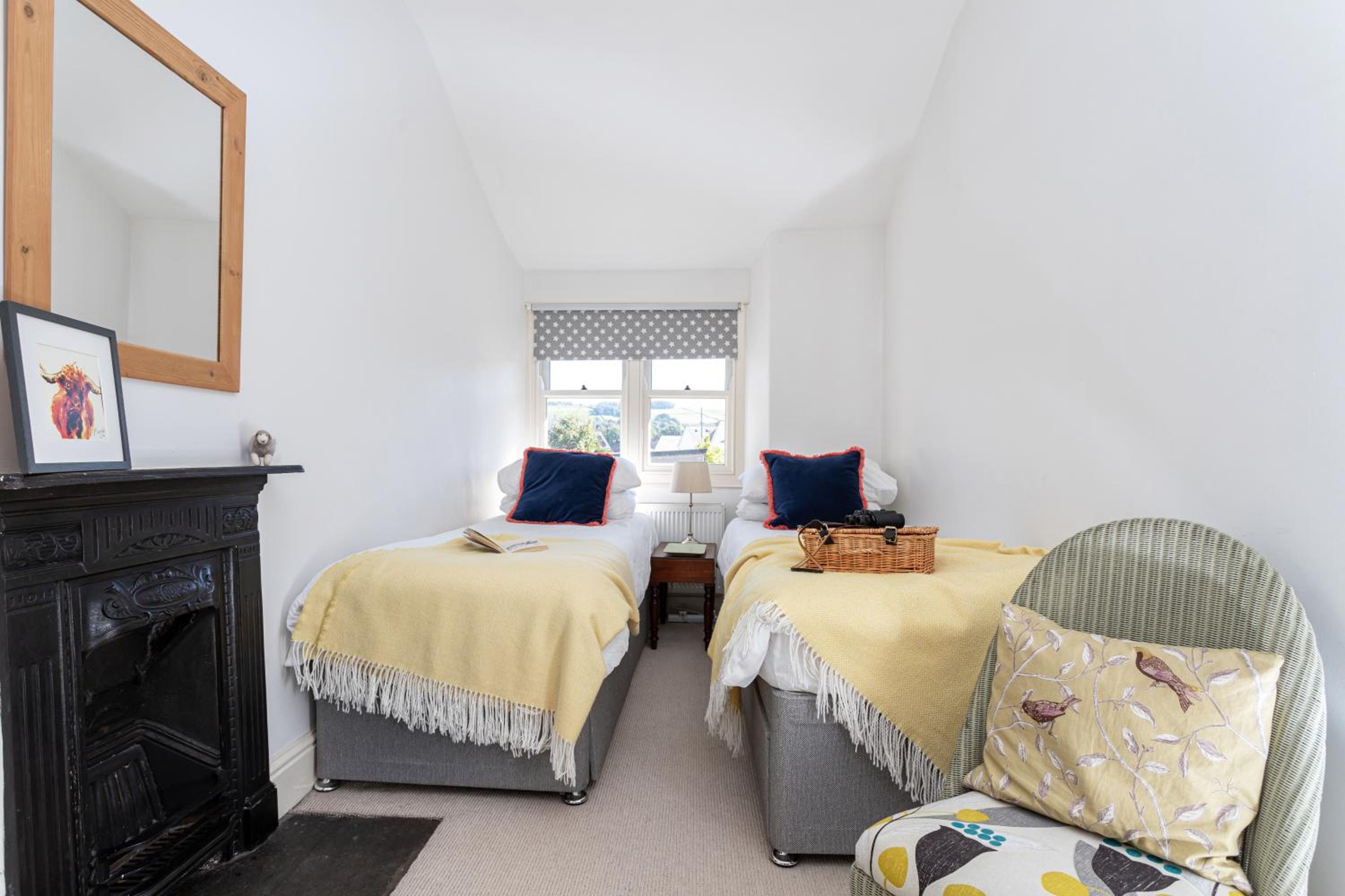Three-Bedroom House photo 2
