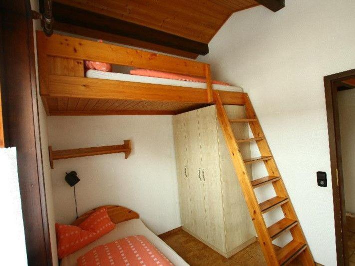 Two-Bedroom House 1 photo 3