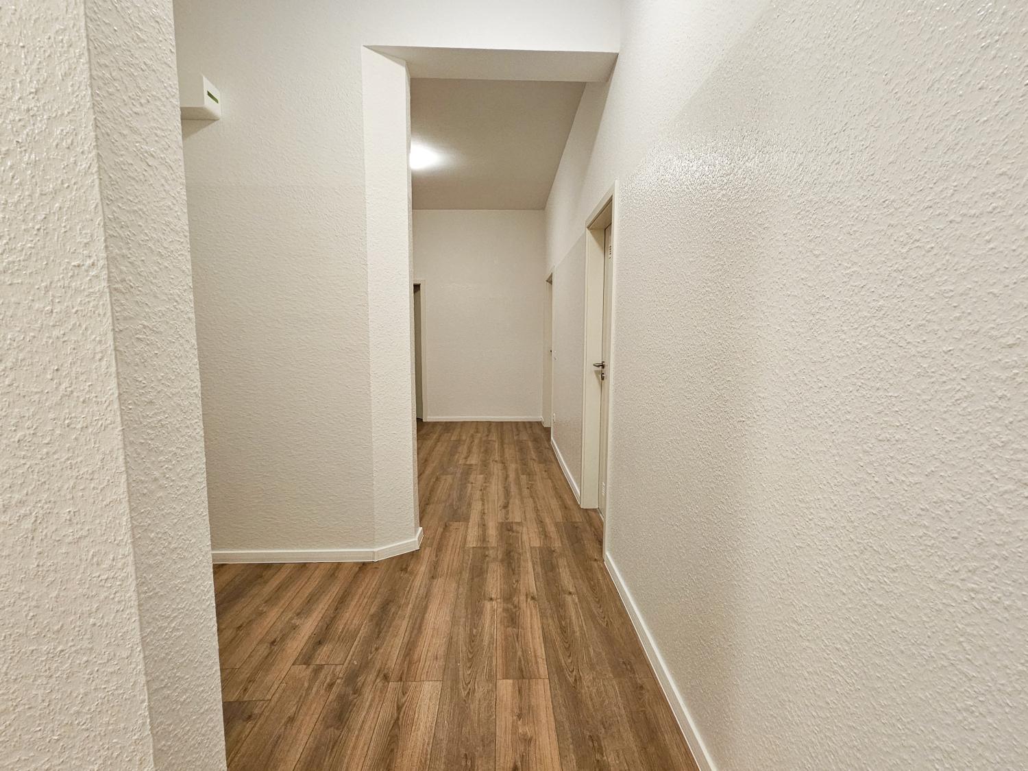 Five-Bedroom Apartment photo 2