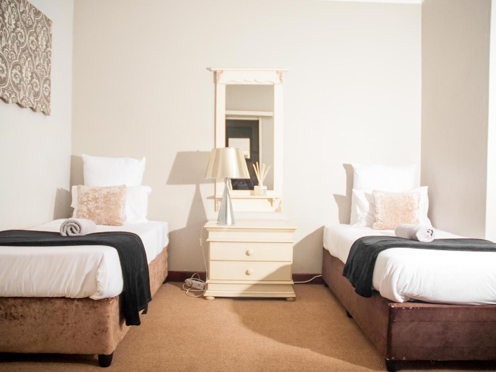 Deluxe Twin Room - Photo 9