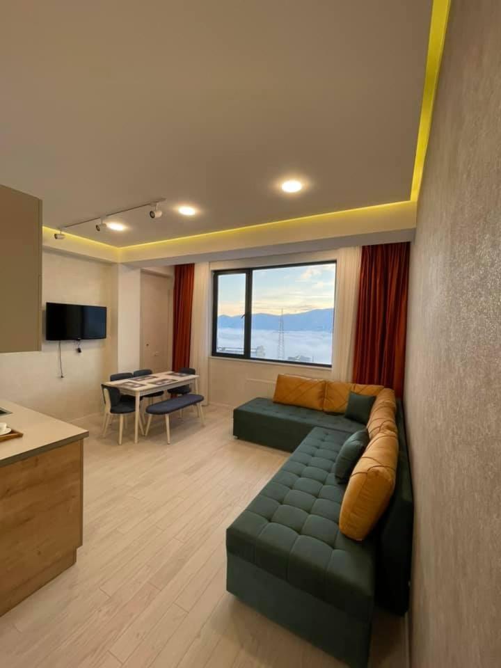 Apartment with Mountain View photo 1