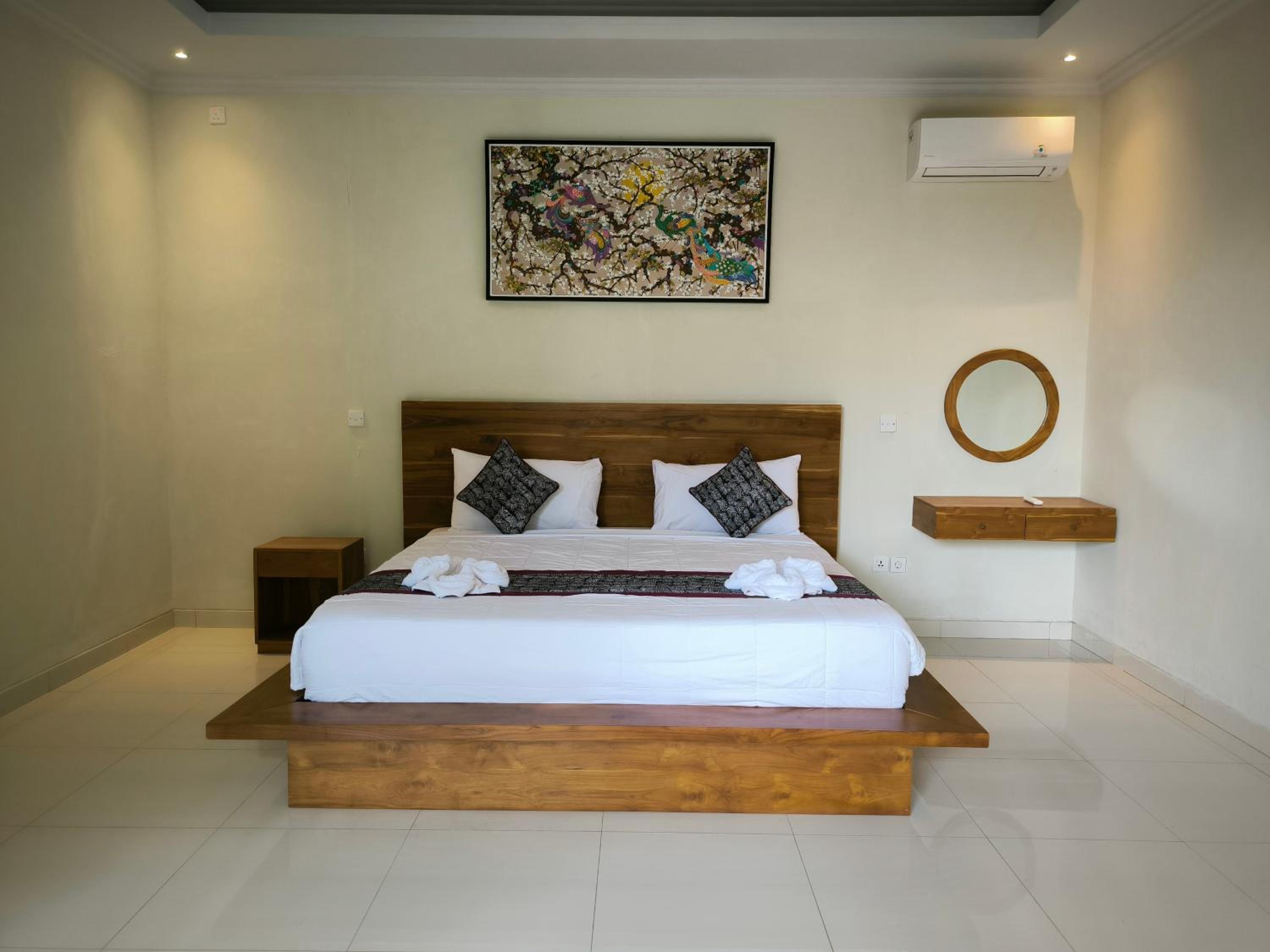 Suite with Balcony - Photo 7