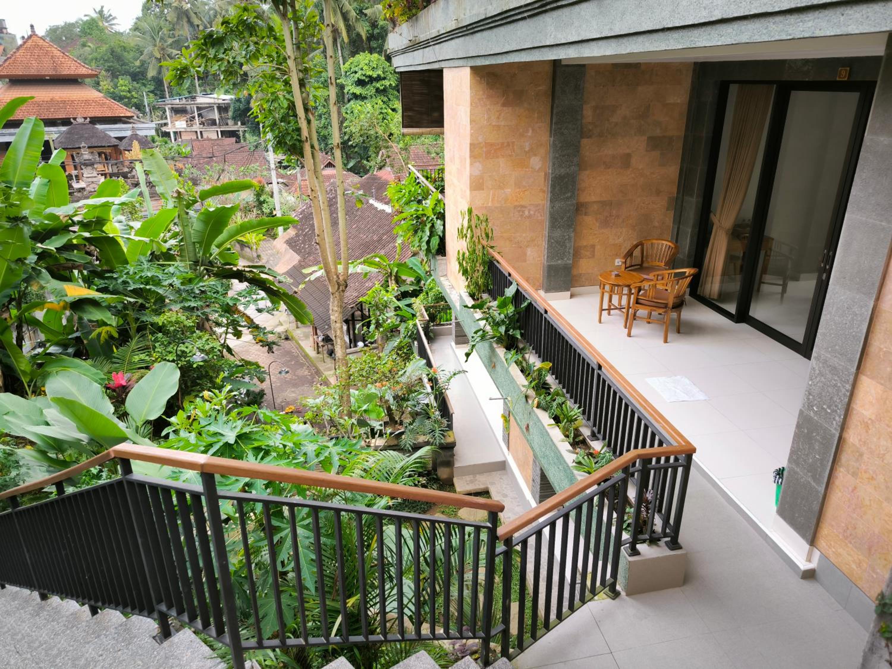 Suite with Balcony - Photo 3