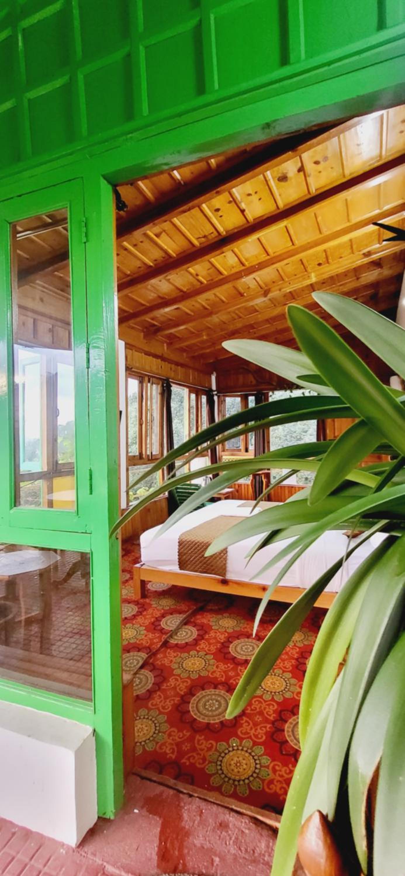 Family Room With Balcony photo 2