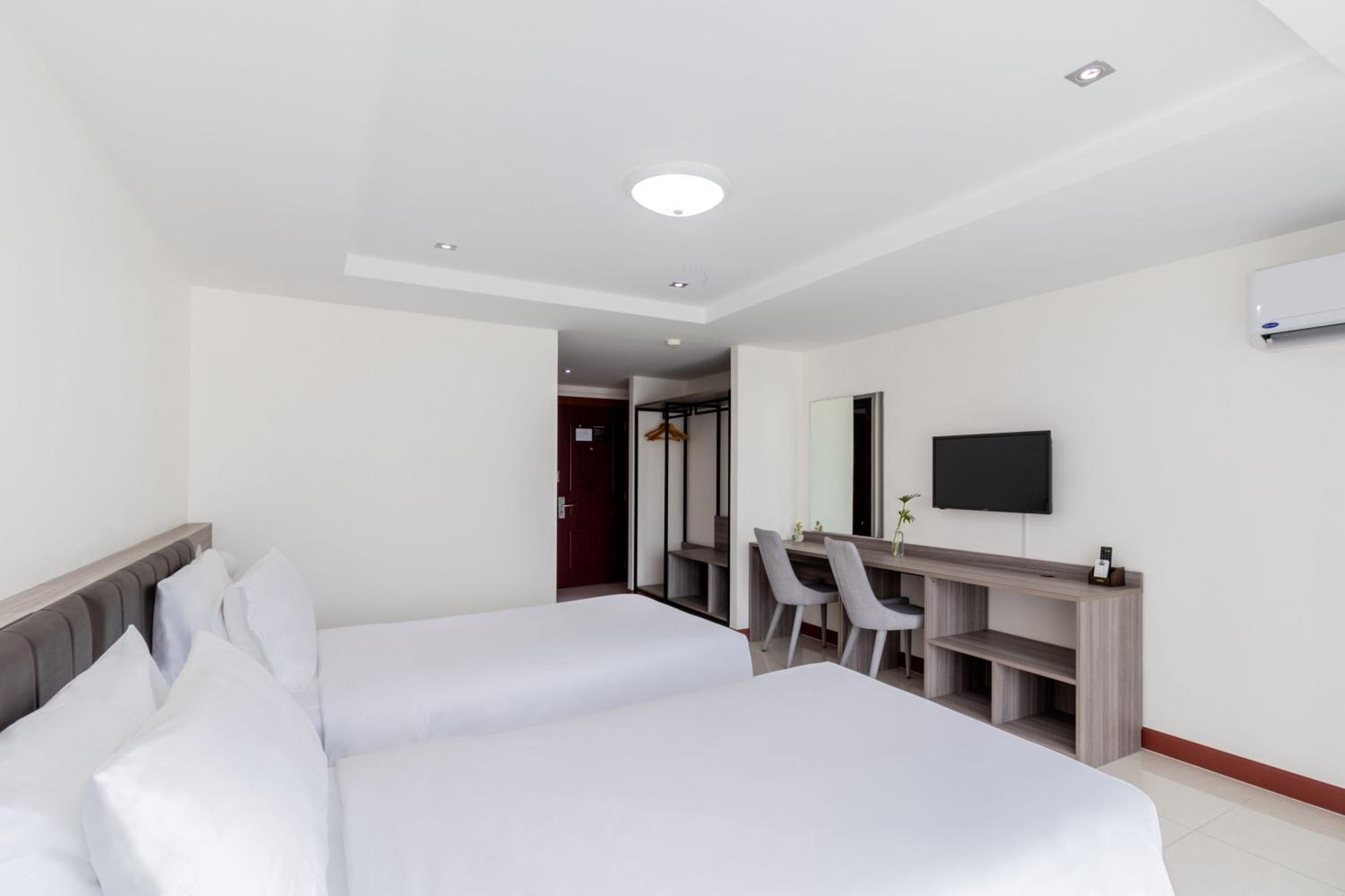 Superior Twin Room - Non-Smoking - Photo 3