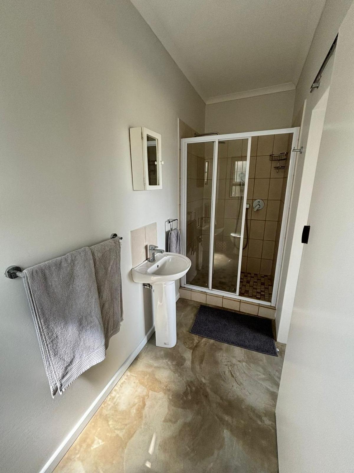 Two-Bedroom House photo 2