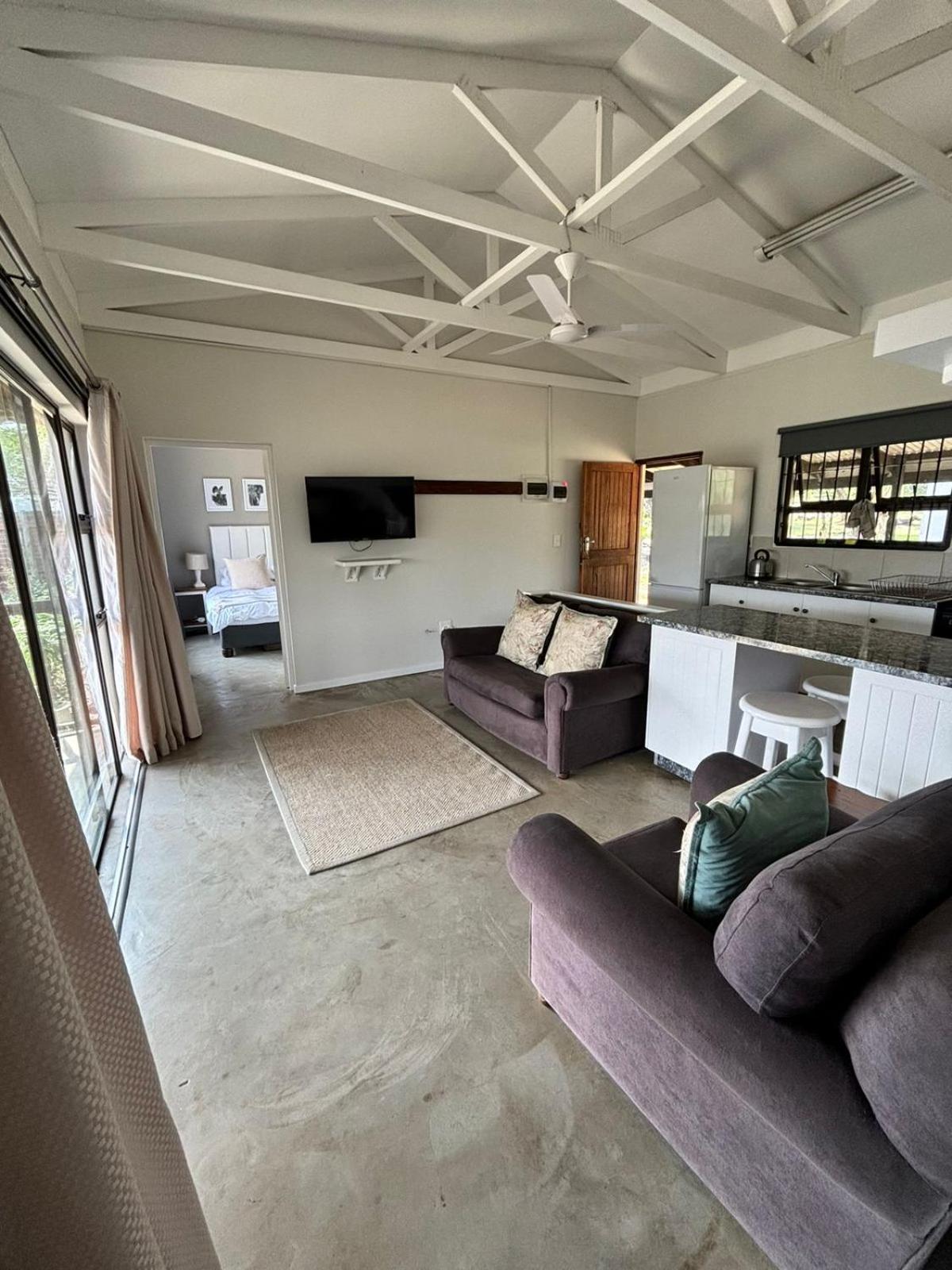 Two-Bedroom House photo 3