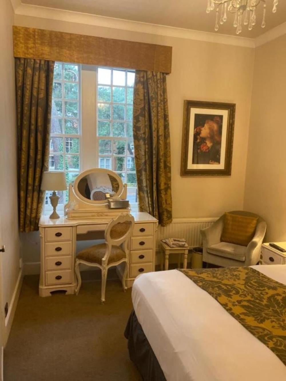 Standard Double Room - Photo 2