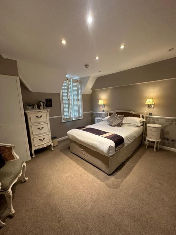Standard Double Room - Photo 4