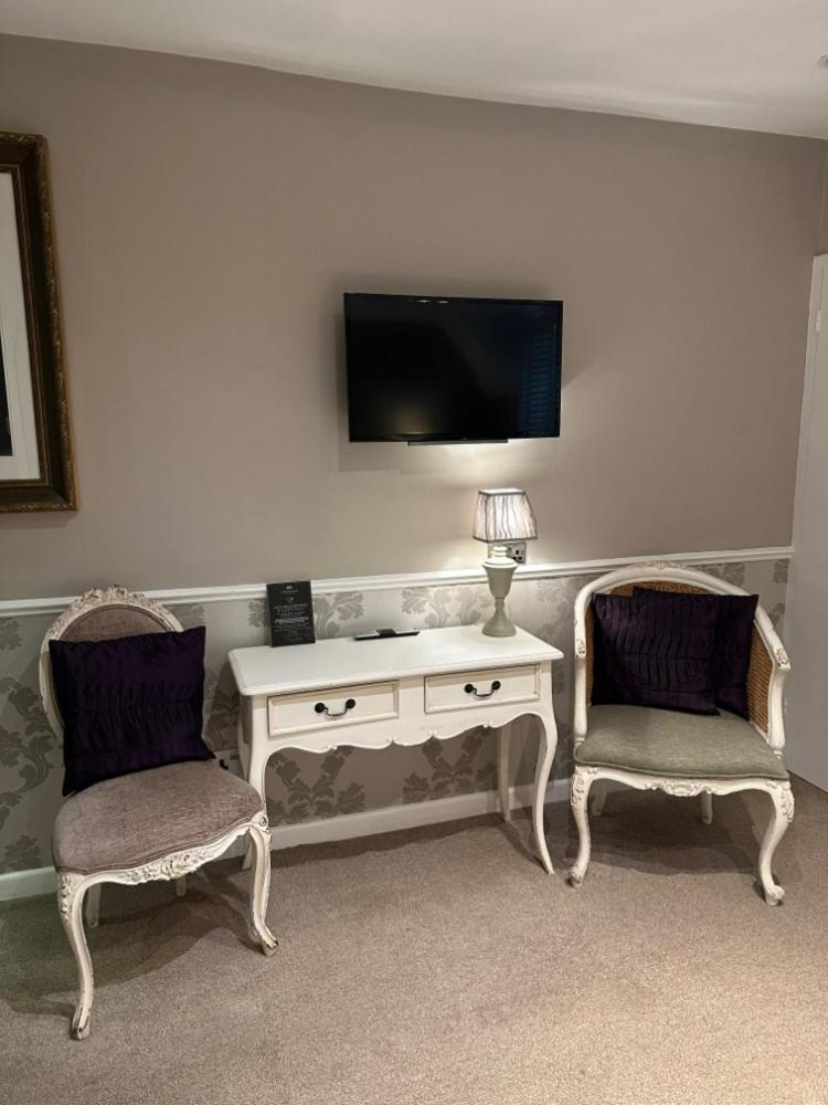 Standard Double Room - Photo 7