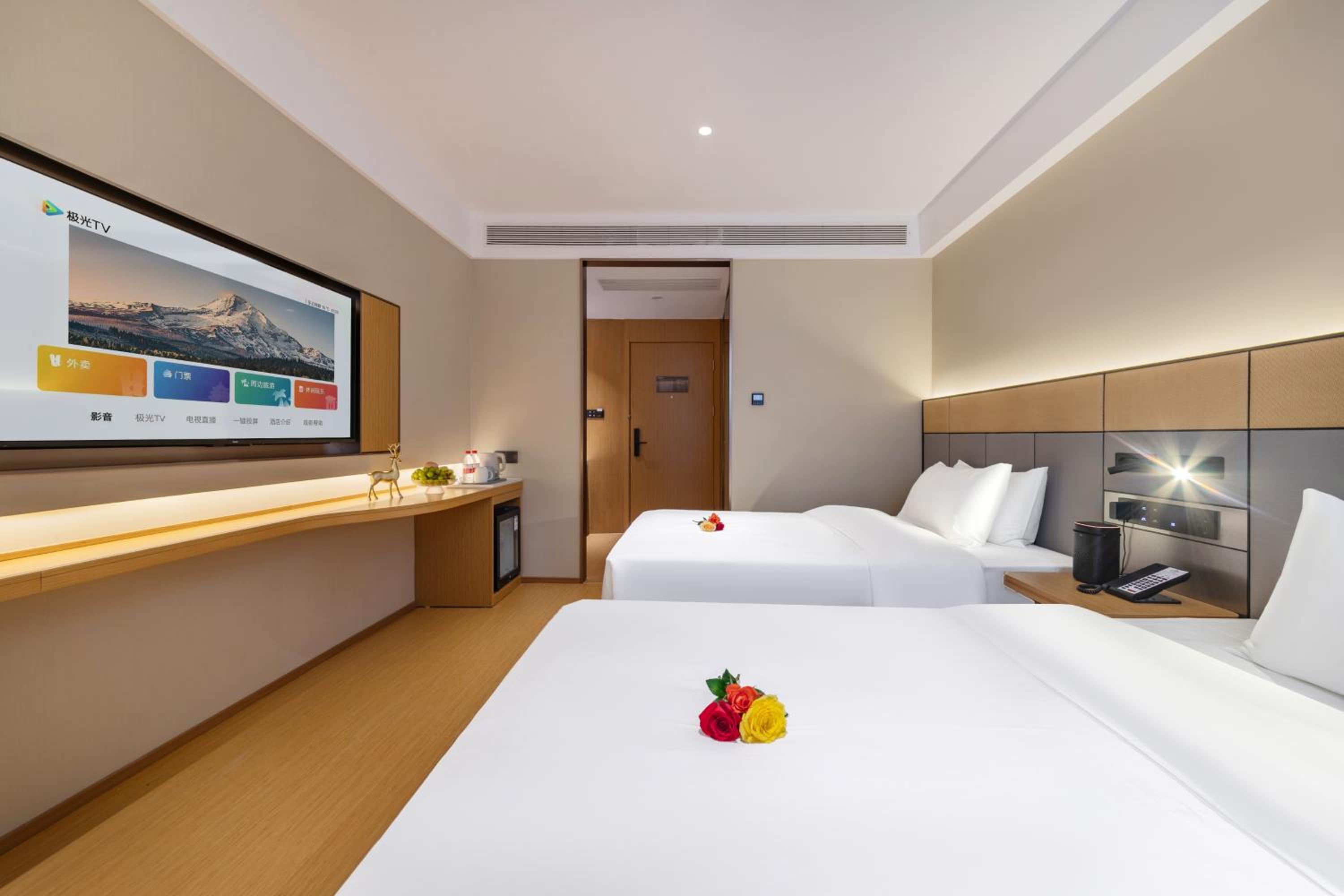 Deluxe Twin Room - No Window photo 3