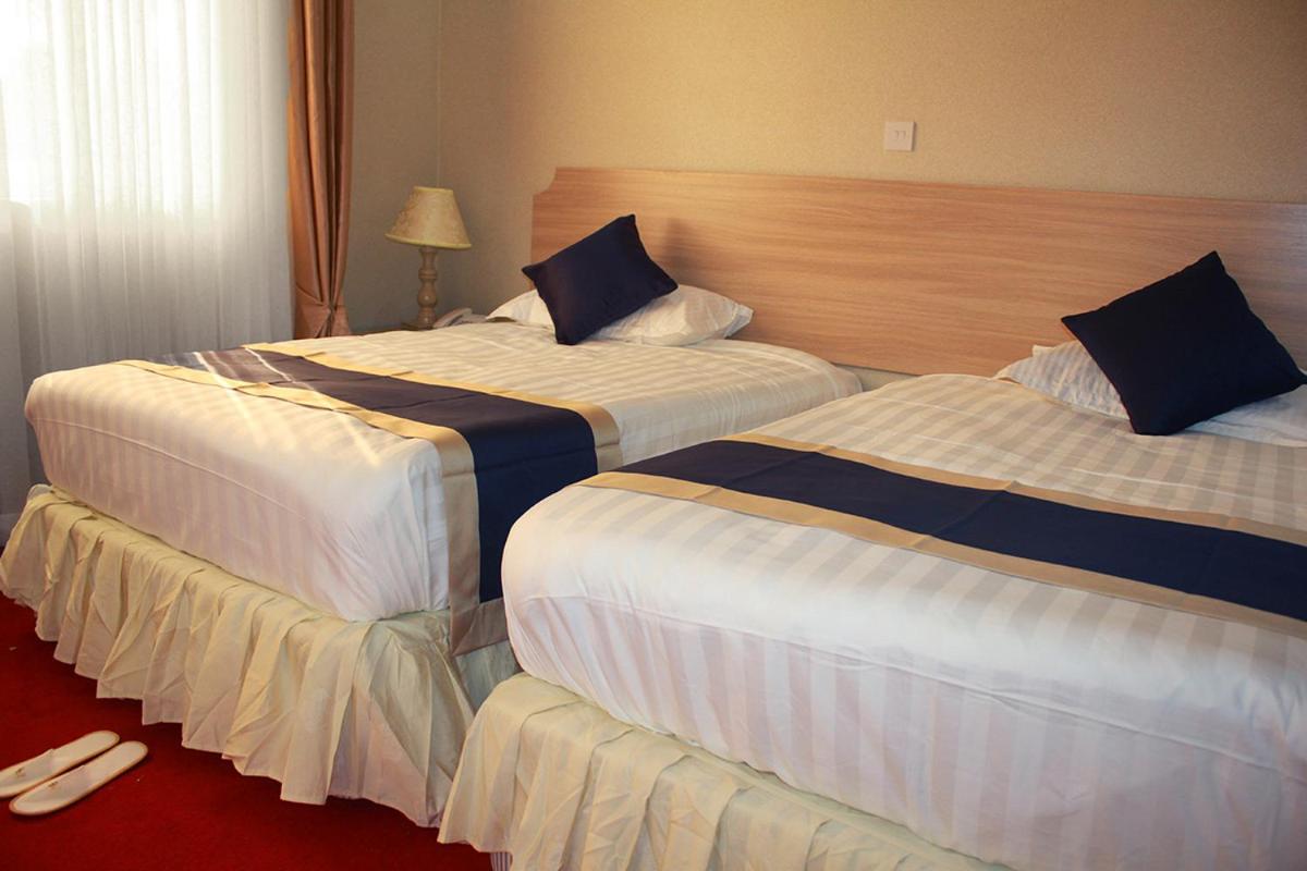 Deluxe Twin Room photo 2