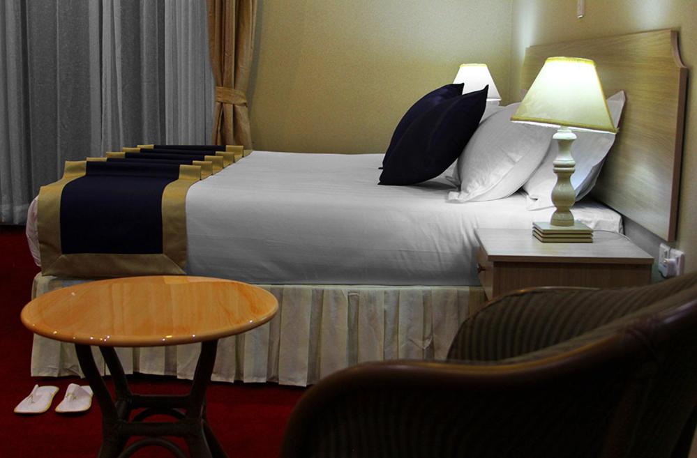 Large Double Room photo 1