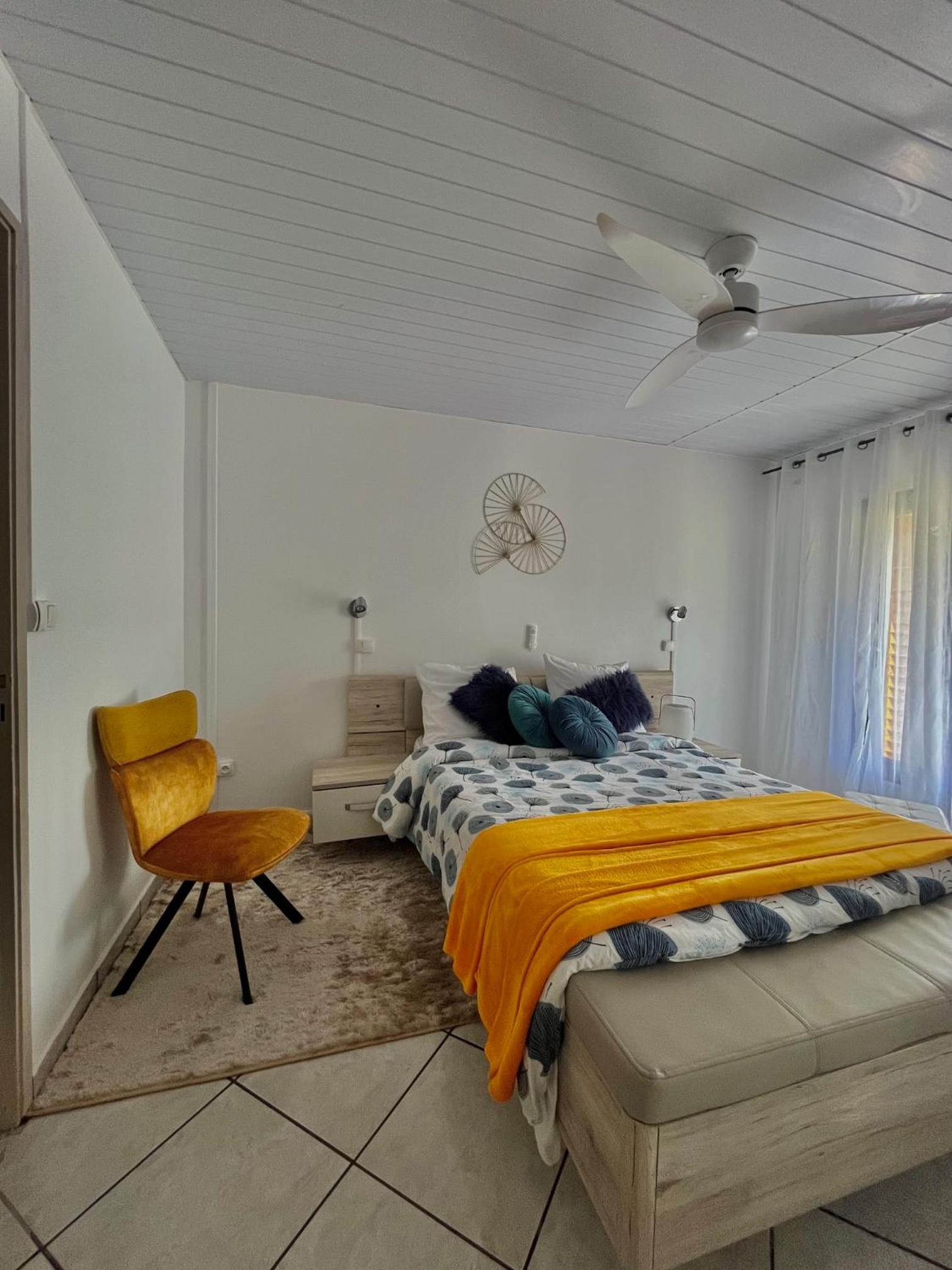 One-Bedroom House photo 1