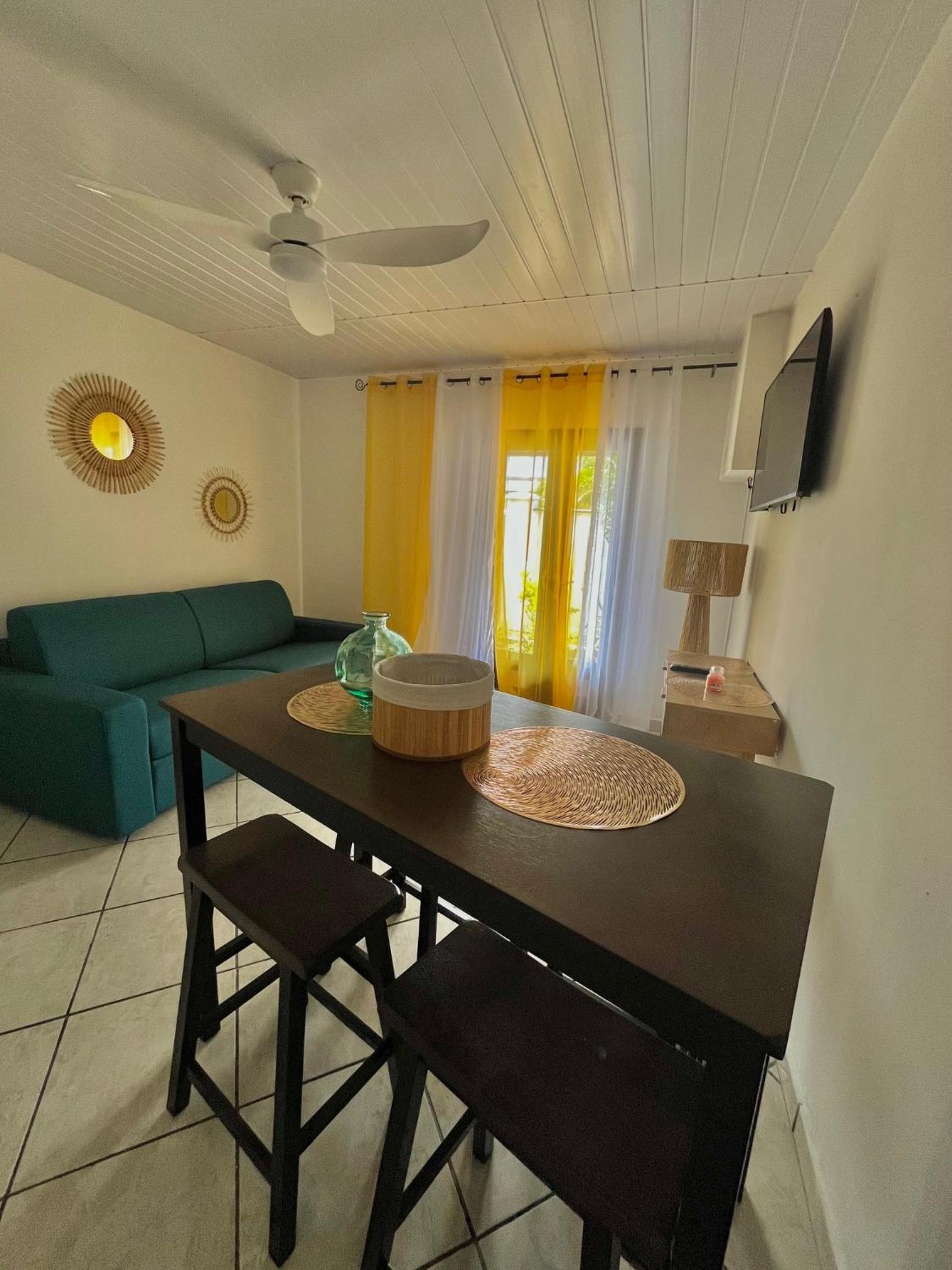 One-Bedroom House photo 3