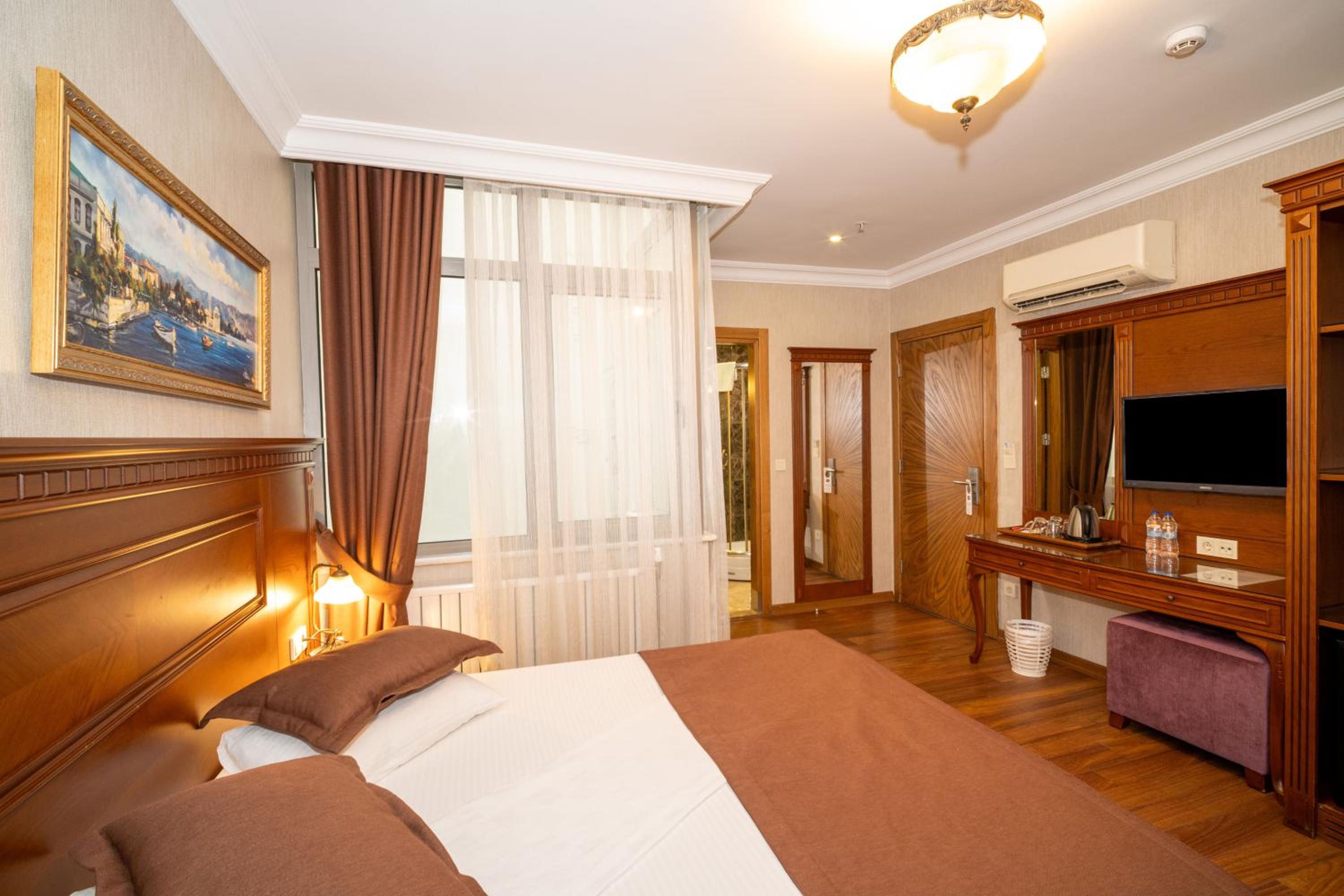 Standard Double Room photo 3