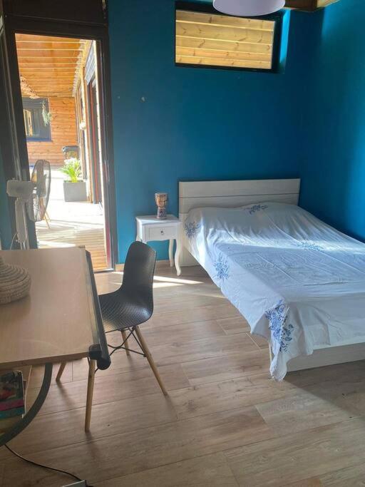 One-Bedroom House photo 1