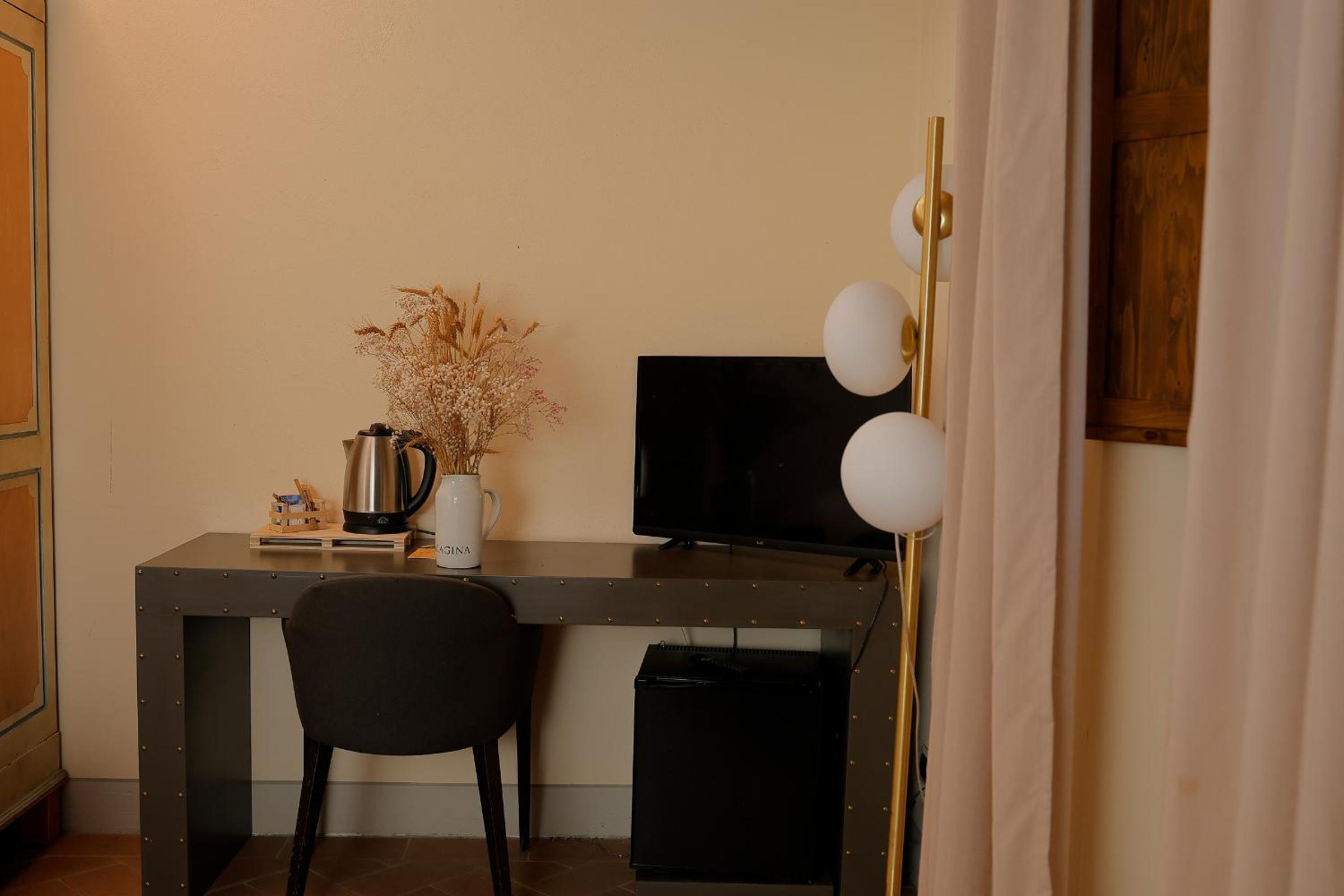 Deluxe Double Room - Photo 7