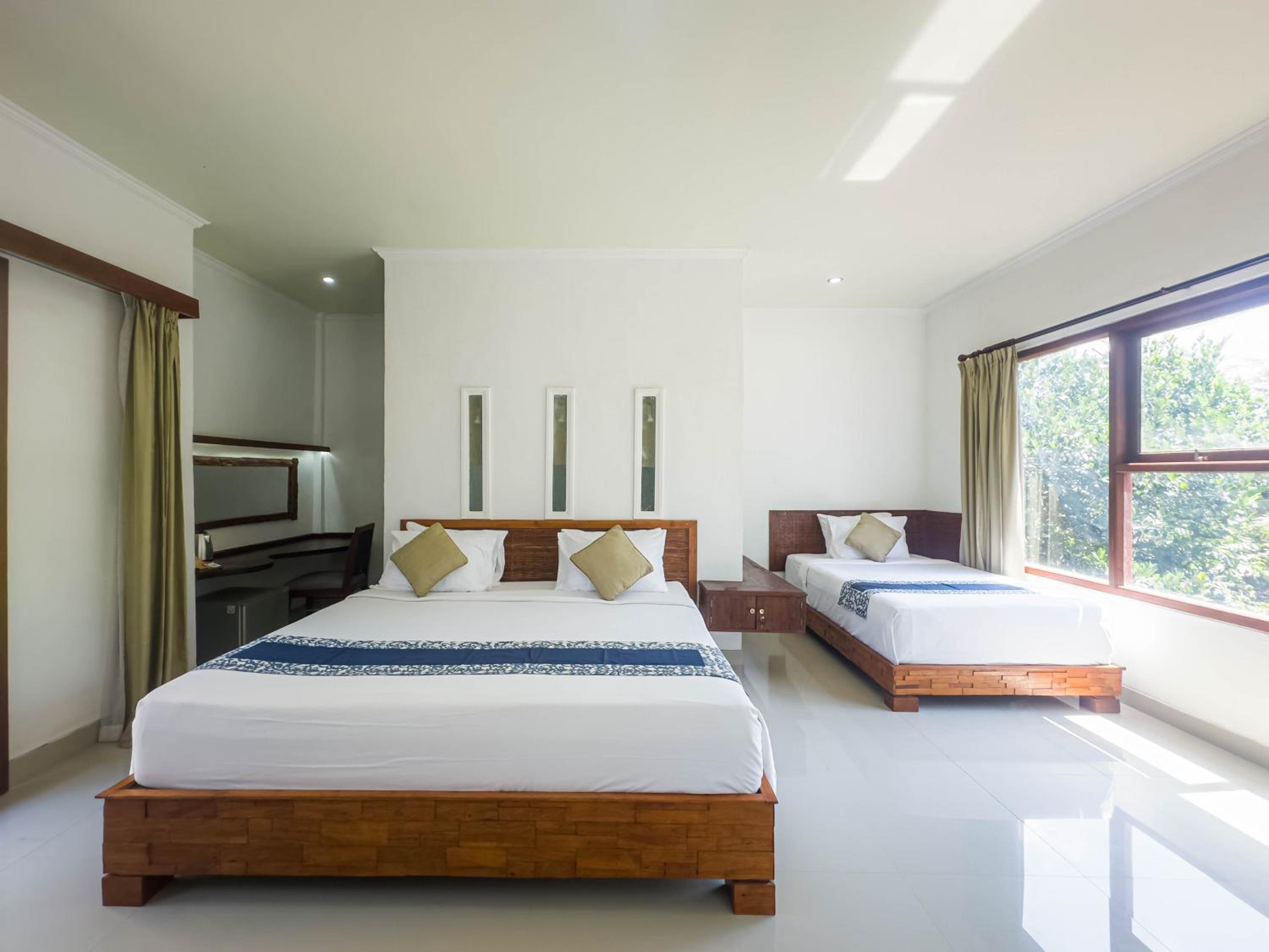 Deluxe Family Suite photo 3