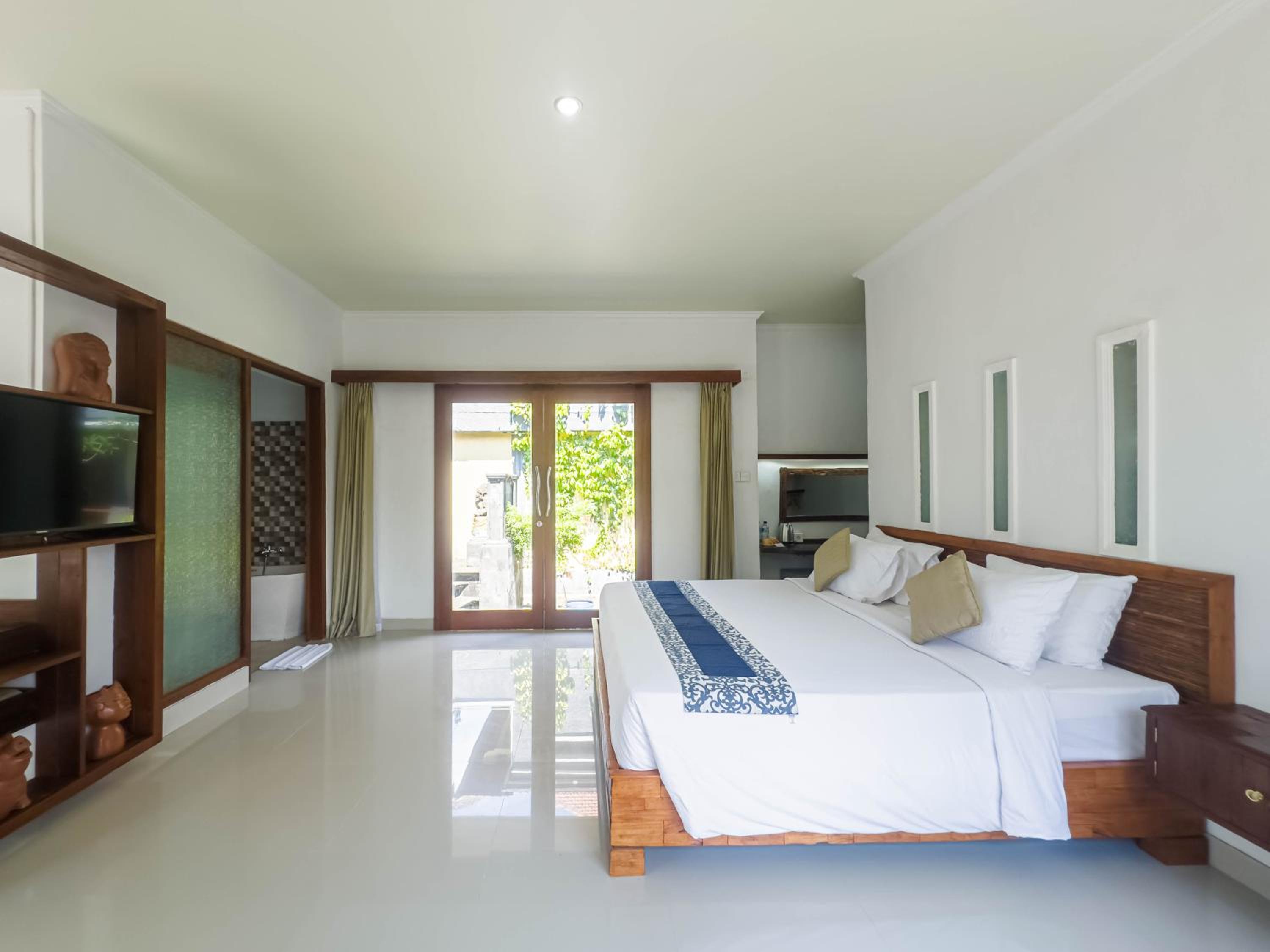Deluxe Family Suite photo 2